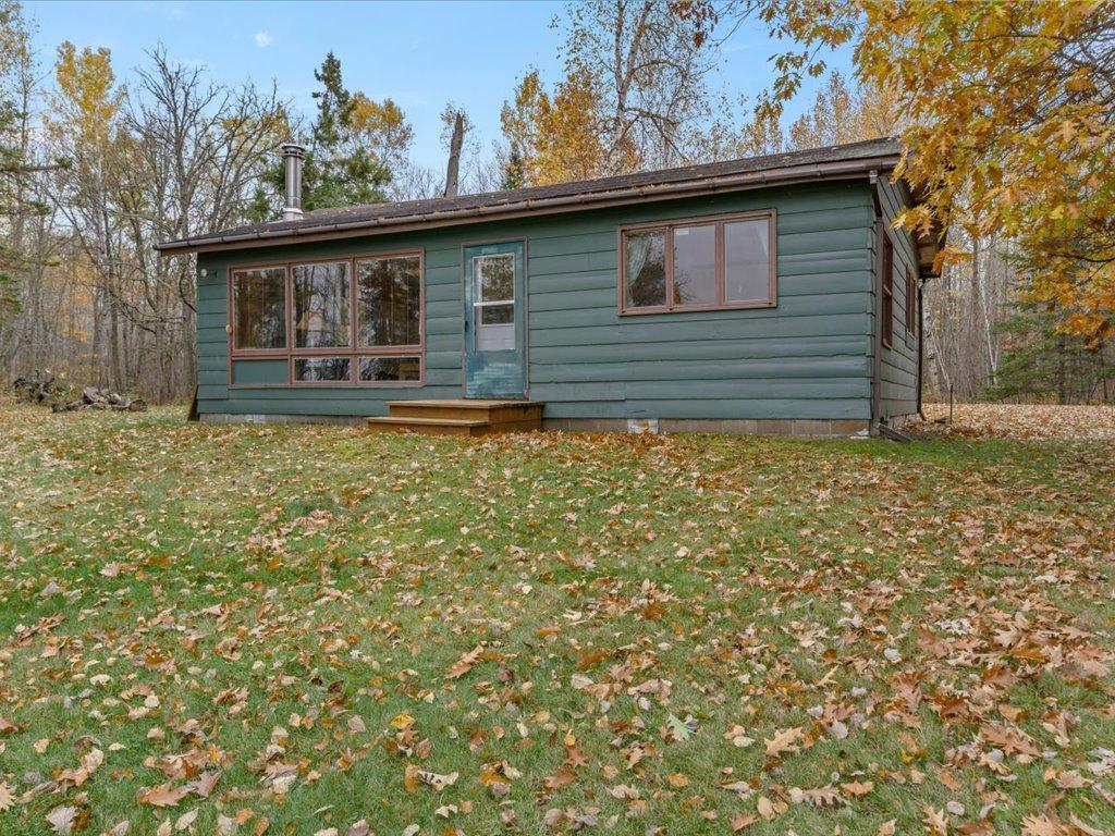 1962 single family home for sale at 3818 Danens Drive NE in Remer, MN — 3 bed, 1 bath (photo 4 of 48)