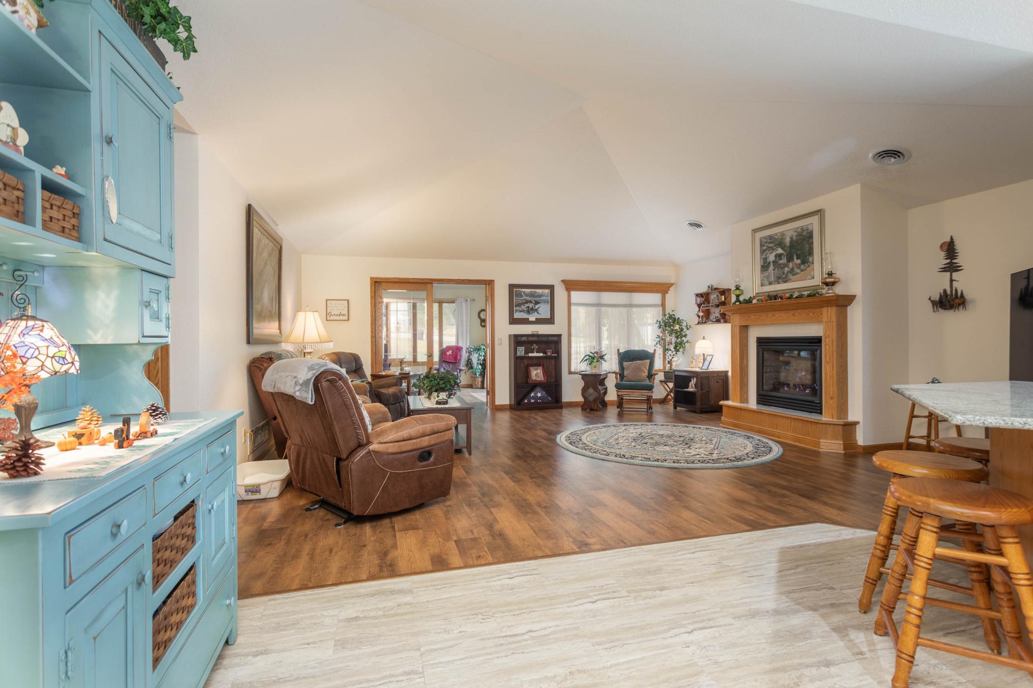 2005 home for sale at 781 E Lake Geneva Road NE in Alexandria, MN — 2 bed, 2 bath (photo 11 of 49)