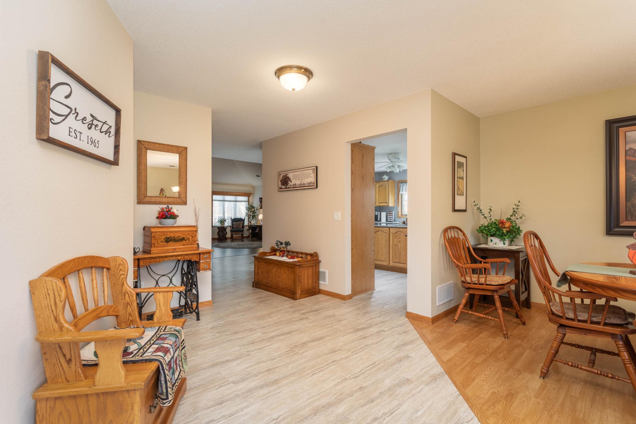 2005 home for sale at 781 E Lake Geneva Road NE in Alexandria, MN — 2 bed, 2 bath (photo 16 of 49)