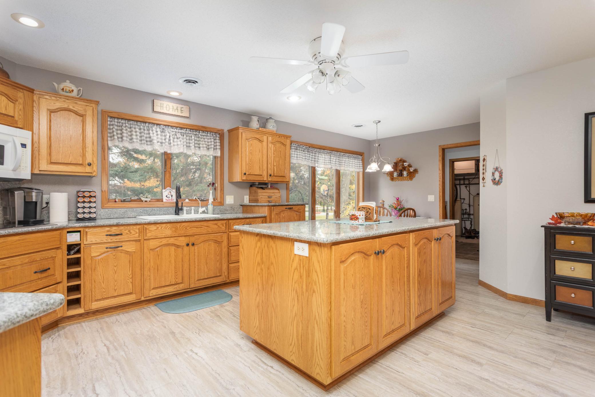 2005 home for sale at 781 E Lake Geneva Road NE in Alexandria, MN — 2 bed, 2 bath (photo 4 of 49)