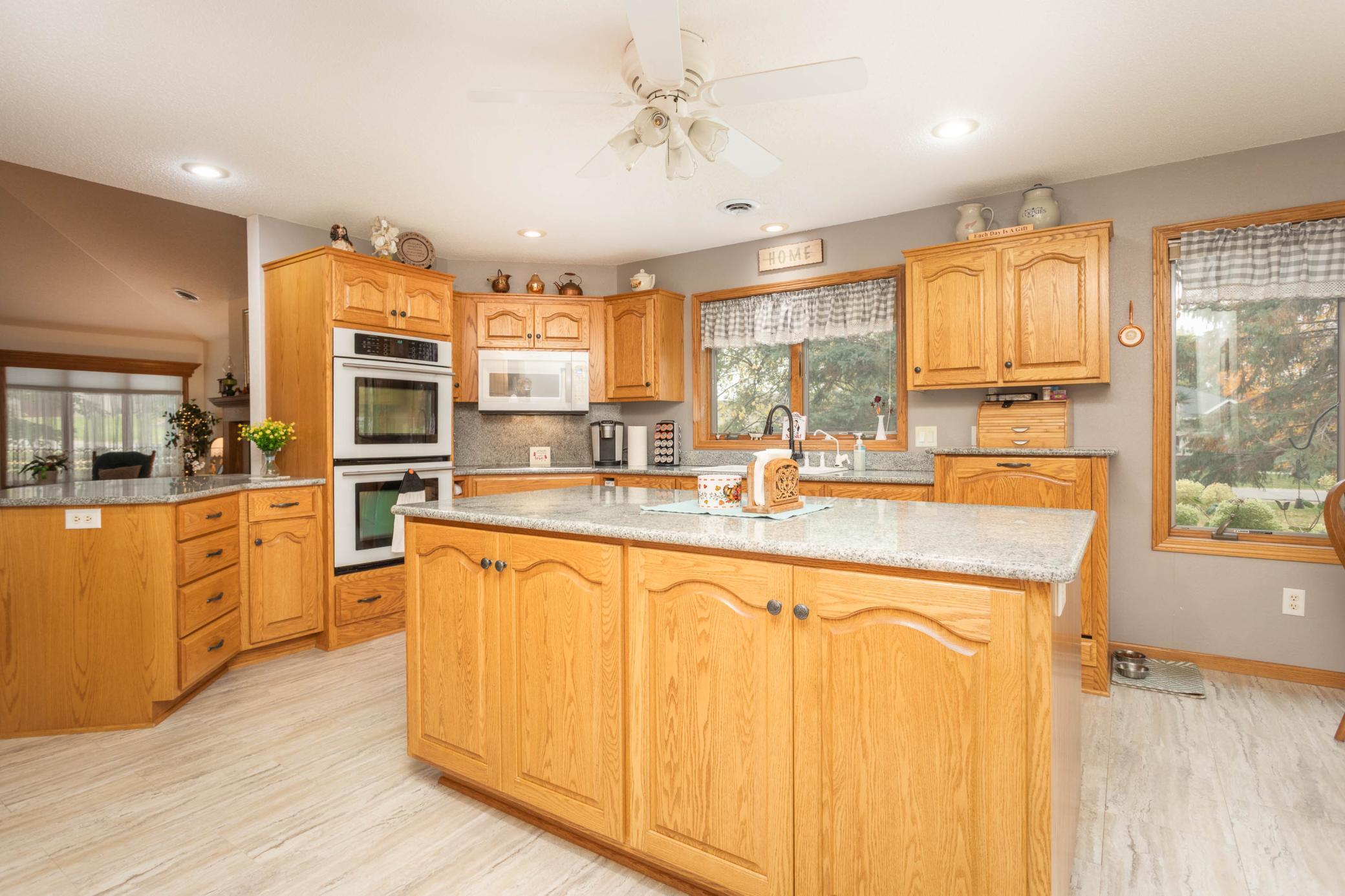 2005 home for sale at 781 E Lake Geneva Road NE in Alexandria, MN — 2 bed, 2 bath (photo 5 of 49)