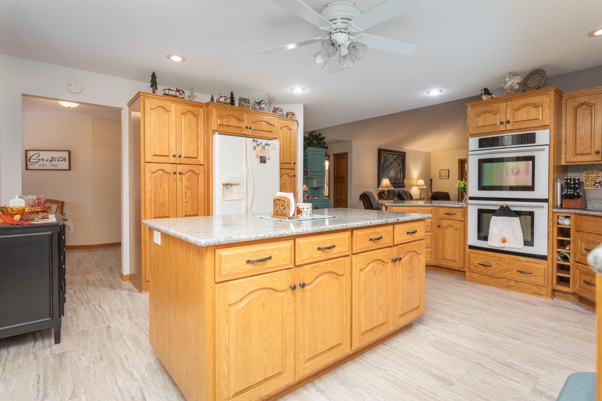 2005 home for sale at 781 E Lake Geneva Road NE in Alexandria, MN — 2 bed, 2 bath (photo 7 of 49)