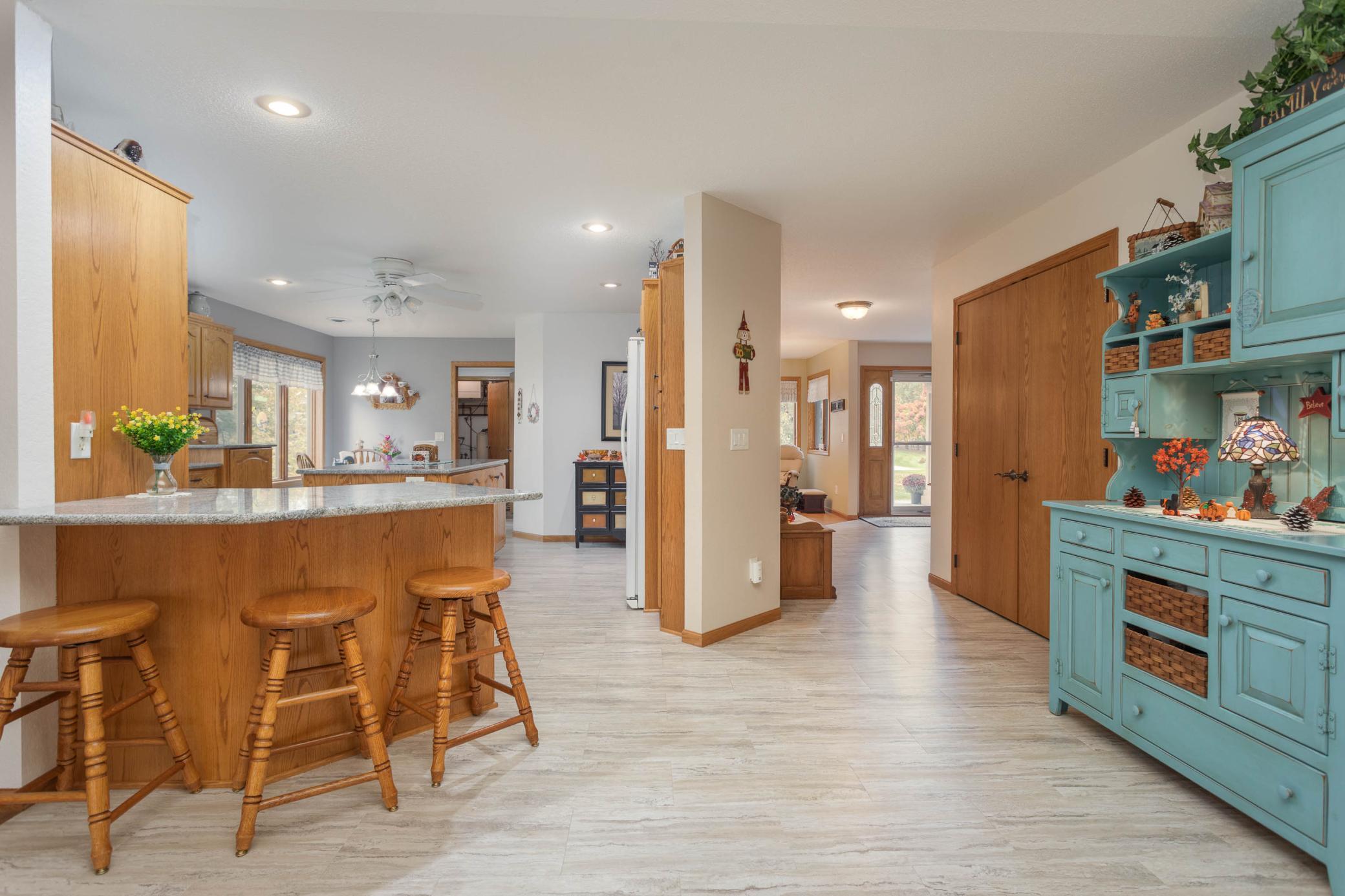 2005 home for sale at 781 E Lake Geneva Road NE in Alexandria, MN — 2 bed, 2 bath (photo 10 of 49)