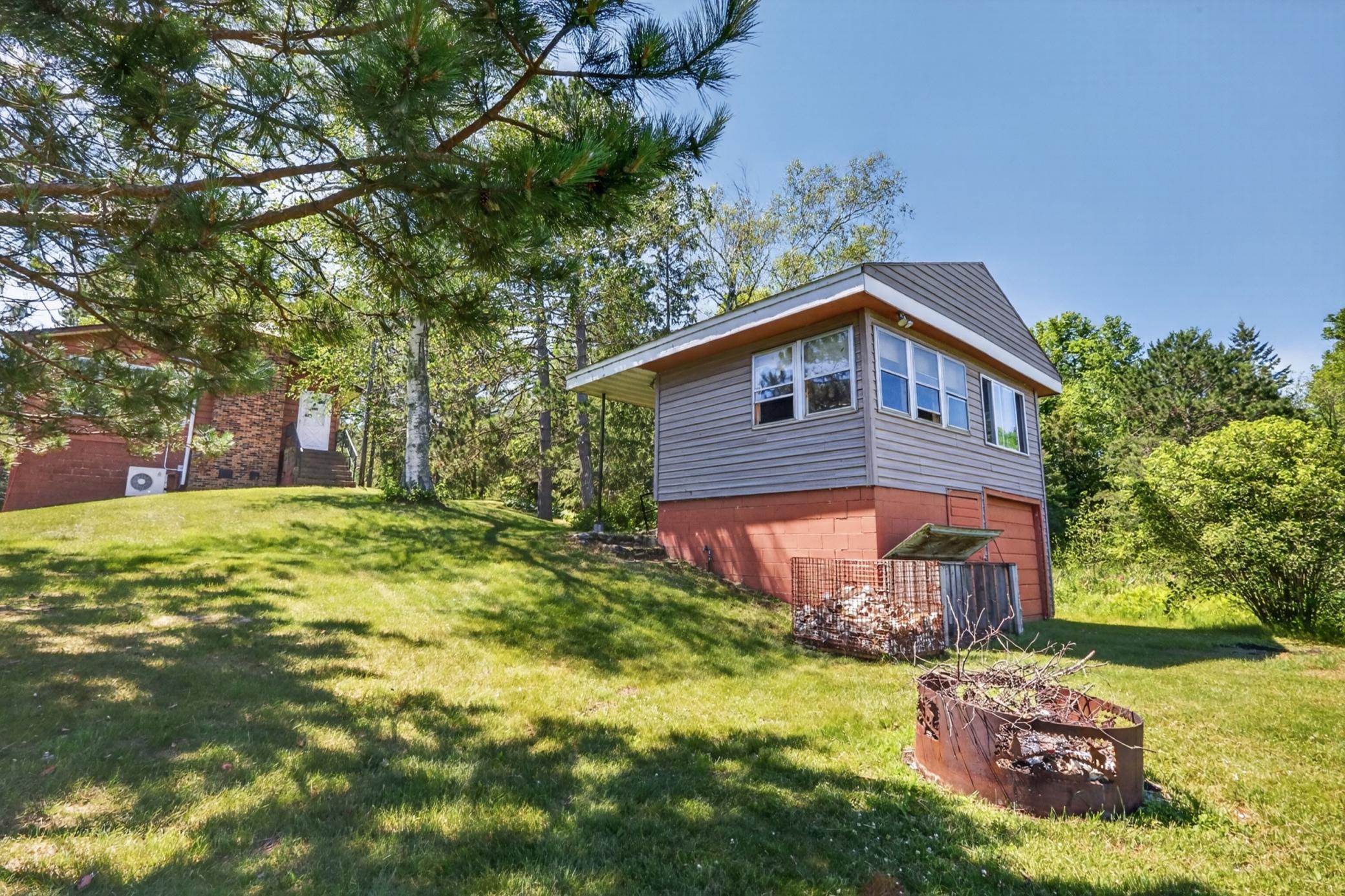 1971 single family home for sale at 21852 Moose Point Road in Cohasset, MN — 2 bed, 2 bath (photo 13 of 27)