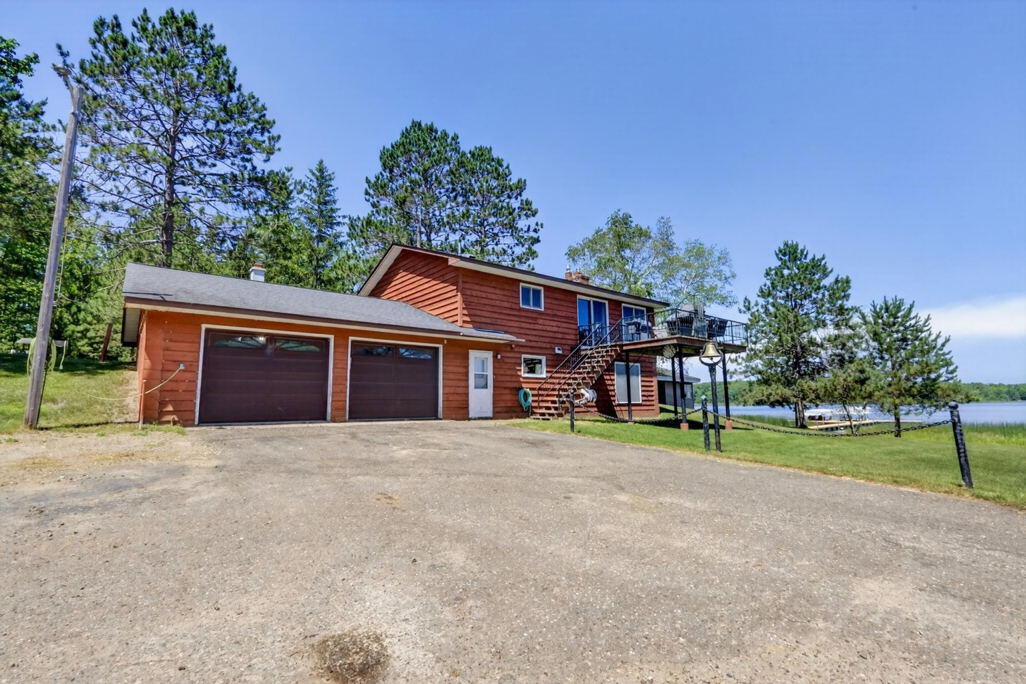 1971 single family home for sale at 21852 Moose Point Road in Cohasset, MN — 2 bed, 2 bath (photo 3 of 27)