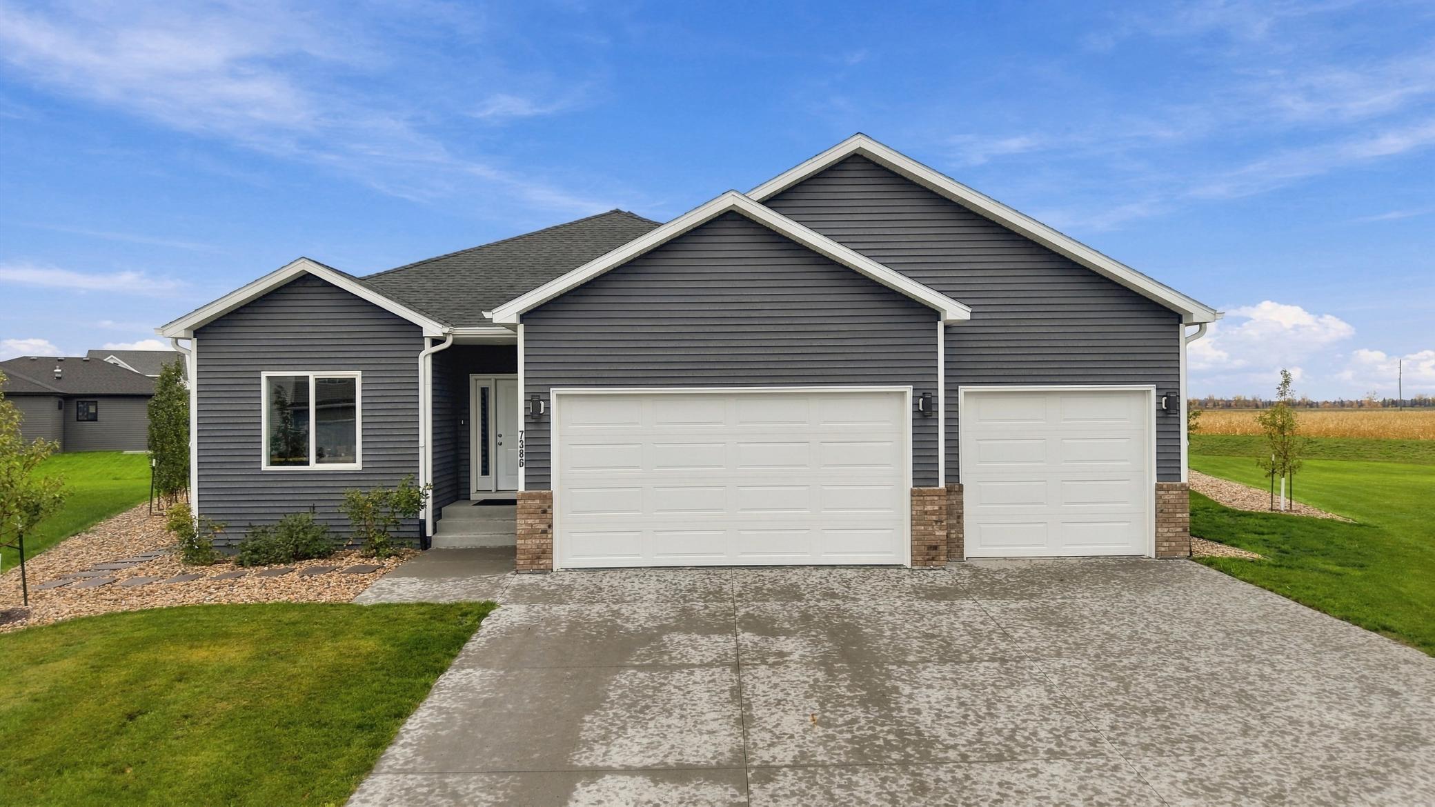 7386 28th Street S, Fargo, ND