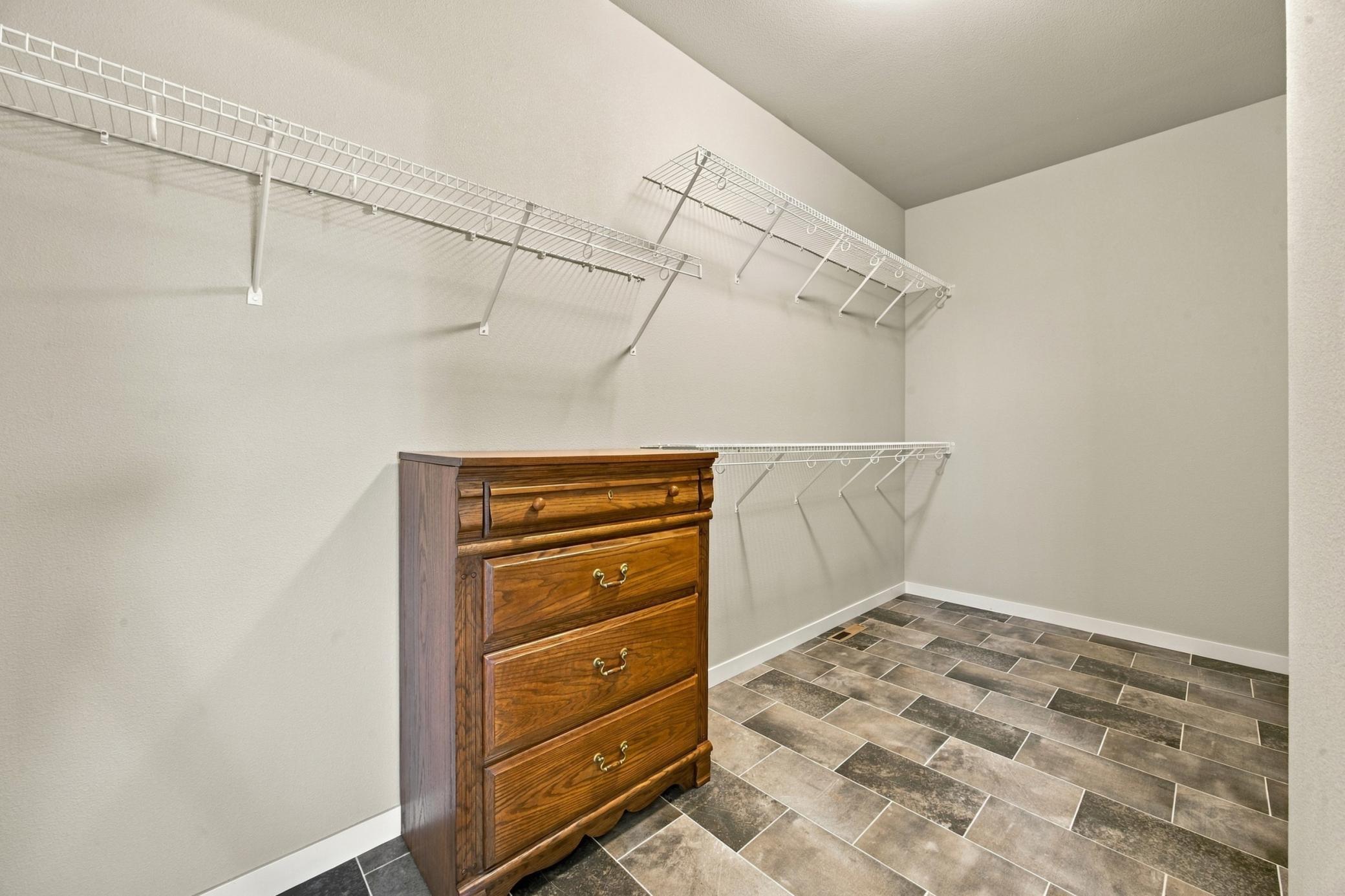 2023 single family home for sale at 7386 28th Street S in Fargo, ND — 4 bed, 3 bath (photo 25 of 53)