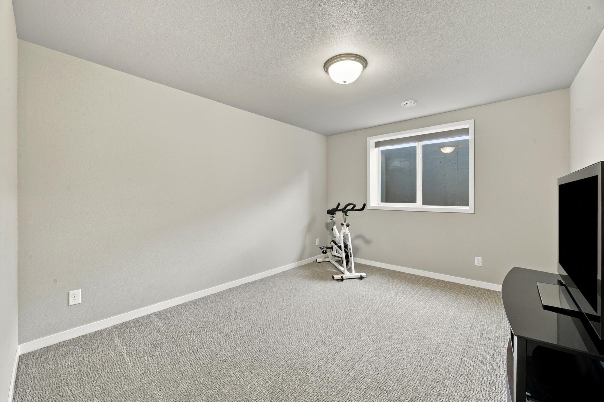 2023 single family home for sale at 7386 28th Street S in Fargo, ND — 4 bed, 3 bath (photo 35 of 53)