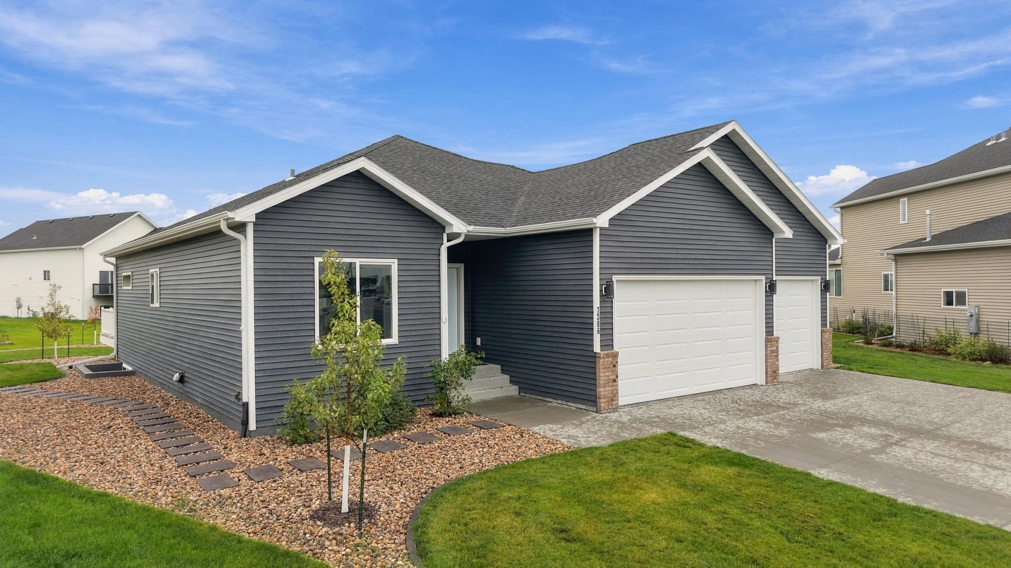 2023 single family home for sale at 7386 28th Street S in Fargo, ND — 4 bed, 3 bath (photo 50 of 53)