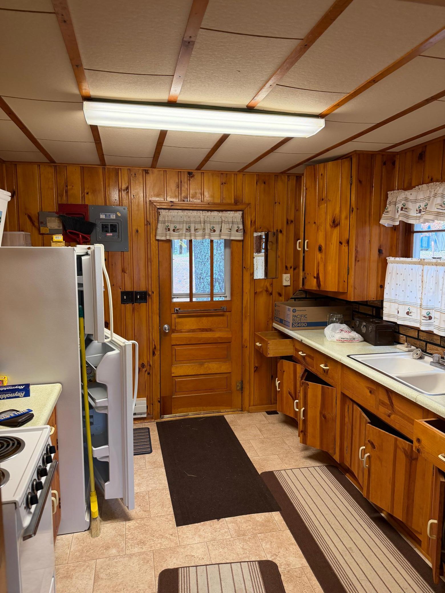 1948 single family home for sale at 16414 Garnet Drive in Park Rapids, MN — 3 bed, 1 bath (photo 6 of 14)