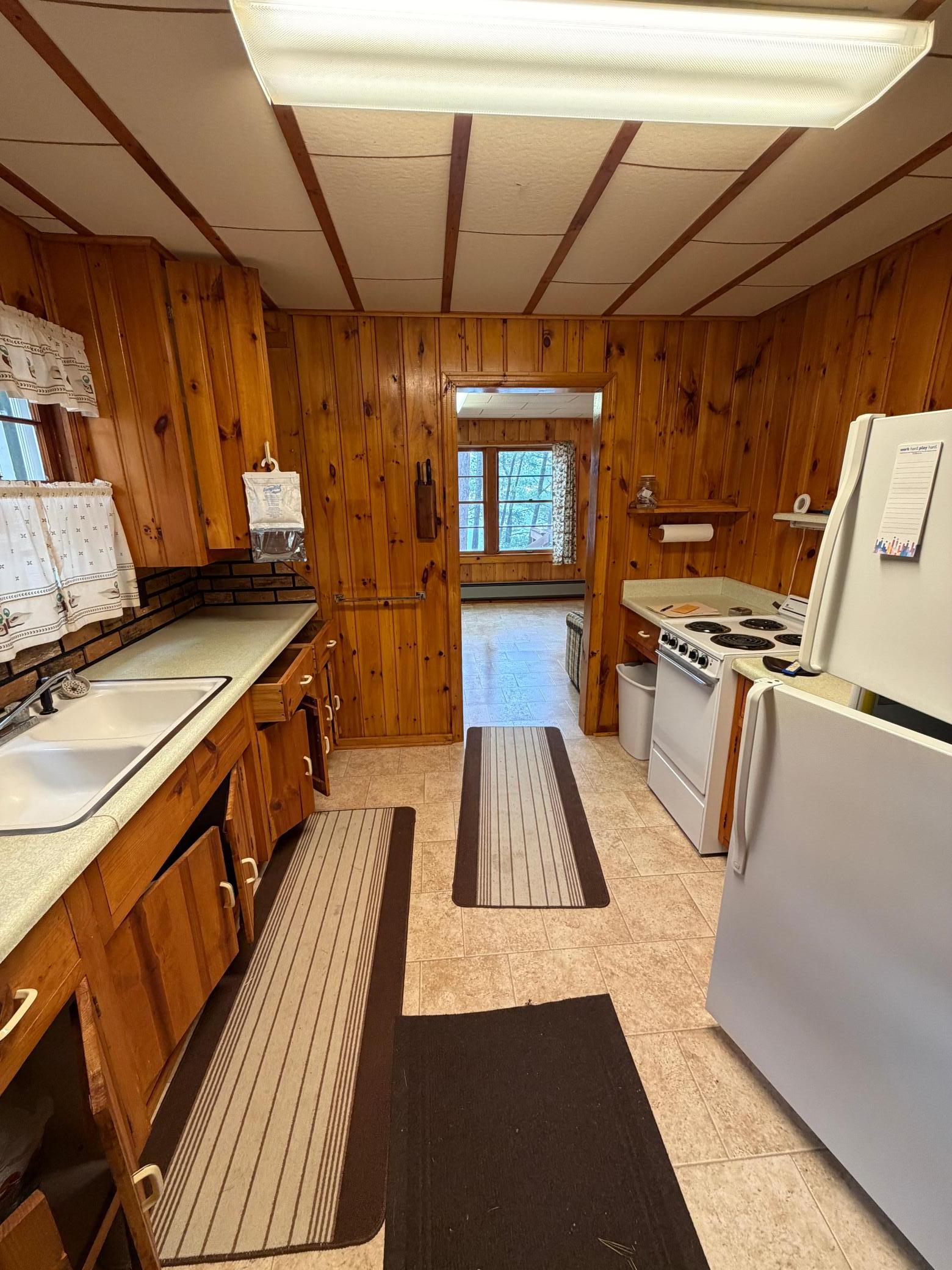 1948 single family home for sale at 16414 Garnet Drive in Park Rapids, MN — 3 bed, 1 bath (photo 7 of 14)