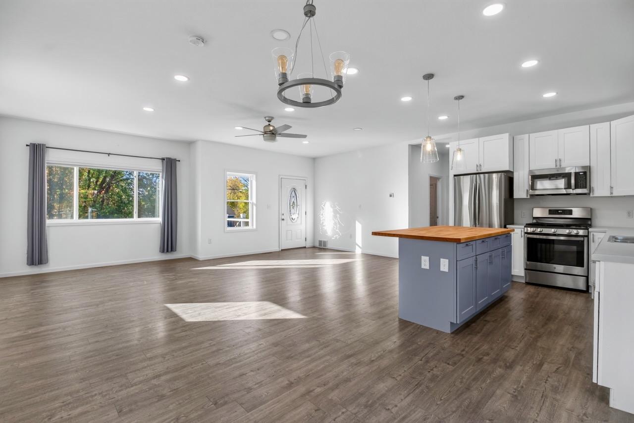 2019 single family home for sale at 1105 E Mount Faith Avenue in Fergus Falls, MN — 4 bed, 2 bath (photo 13 of 39)