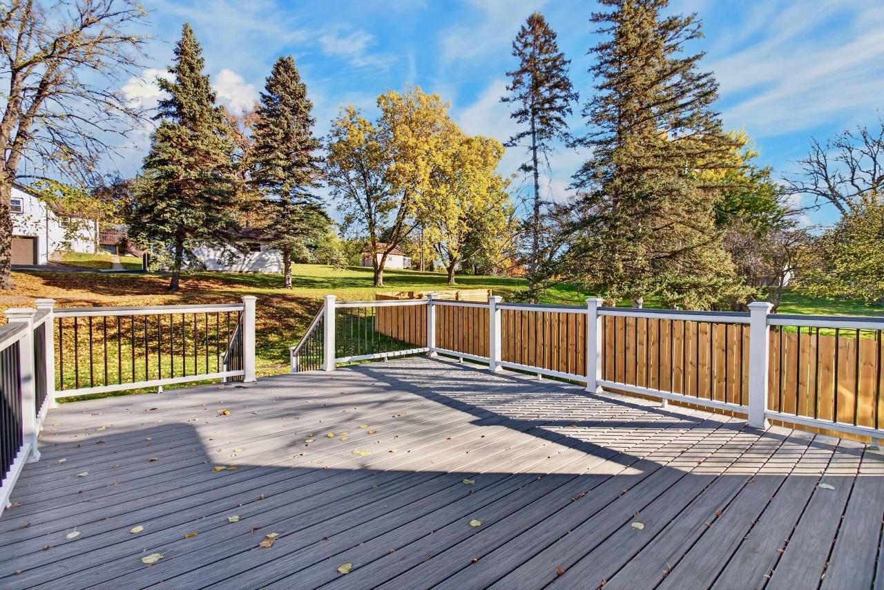 2019 single family home for sale at 1105 E Mount Faith Avenue in Fergus Falls, MN — 4 bed, 2 bath (photo 16 of 39)