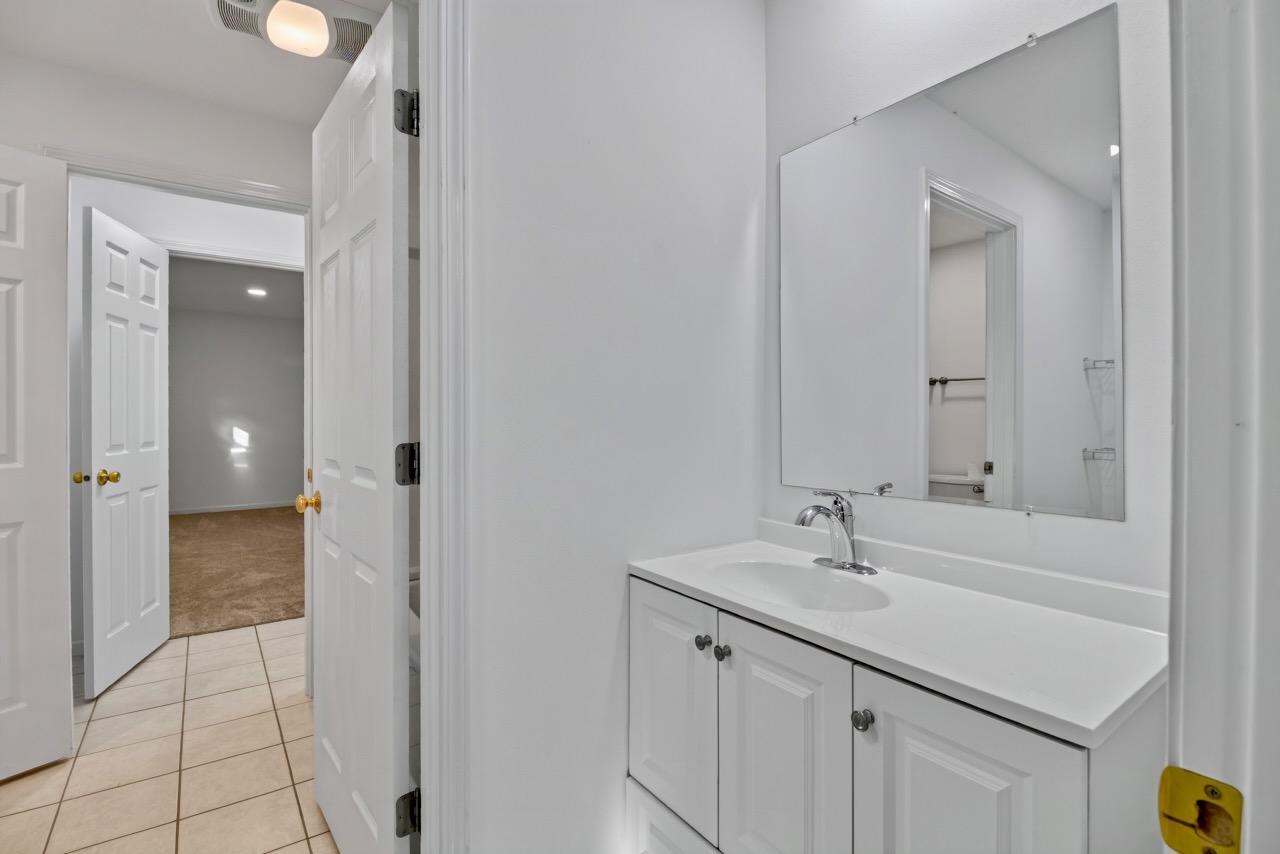 2019 single family home for sale at 1105 E Mount Faith Avenue in Fergus Falls, MN — 4 bed, 2 bath (photo 23 of 39)