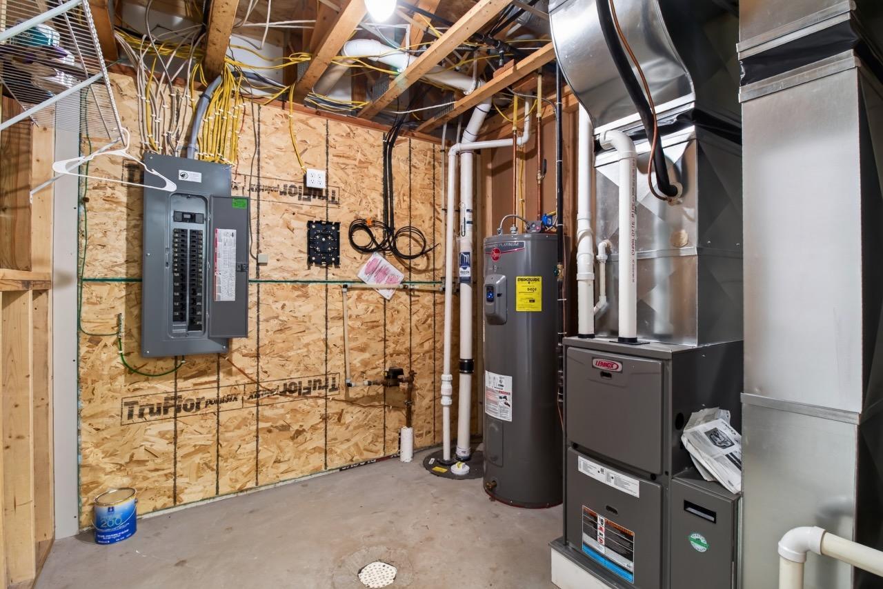 2019 single family home for sale at 1105 E Mount Faith Avenue in Fergus Falls, MN — 4 bed, 2 bath (photo 28 of 39)