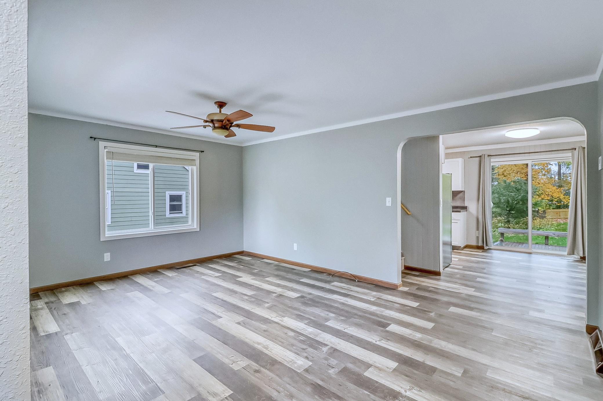 1950 single family home for sale at 1507 Lynn Avenue in Detroit Lakes, MN — 3 bed, 3 bath (photo 11 of 27)