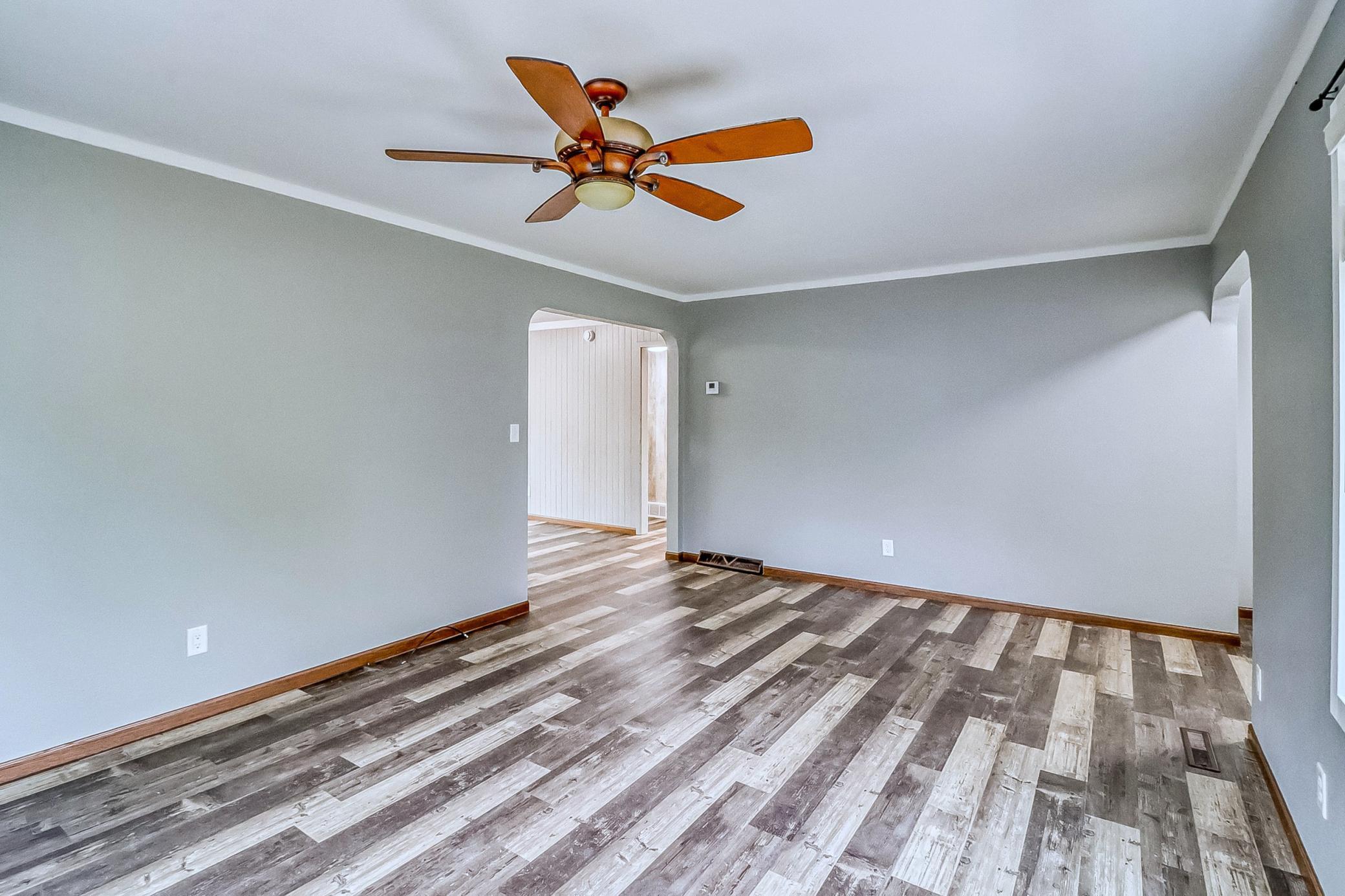 1950 single family home for sale at 1507 Lynn Avenue in Detroit Lakes, MN — 3 bed, 3 bath (photo 12 of 27)