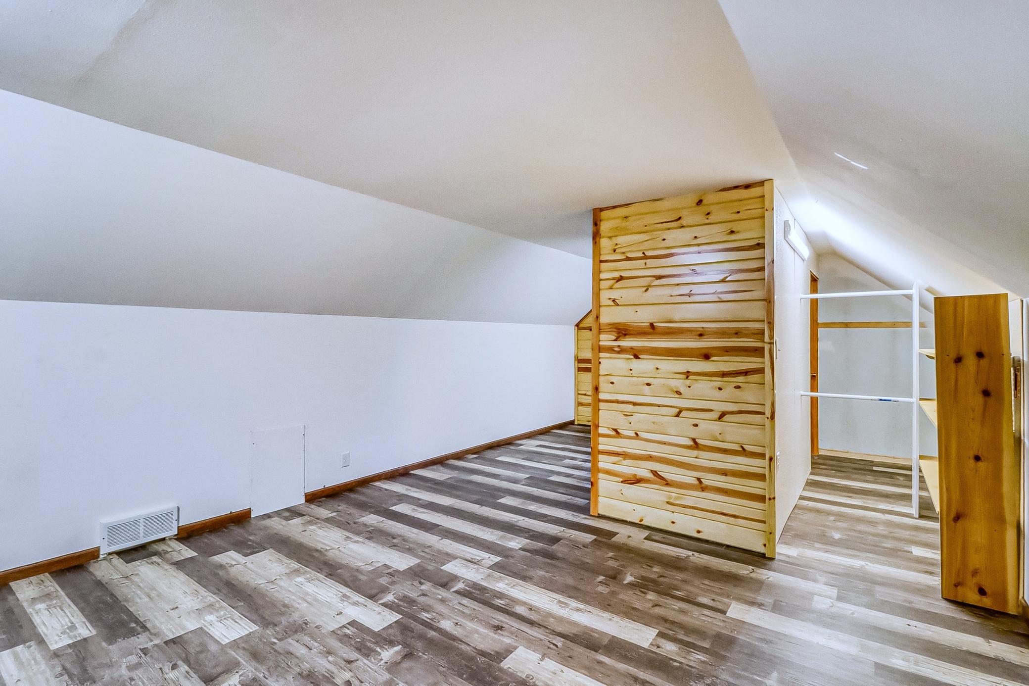 1950 single family home for sale at 1507 Lynn Avenue in Detroit Lakes, MN — 3 bed, 3 bath (photo 16 of 27)