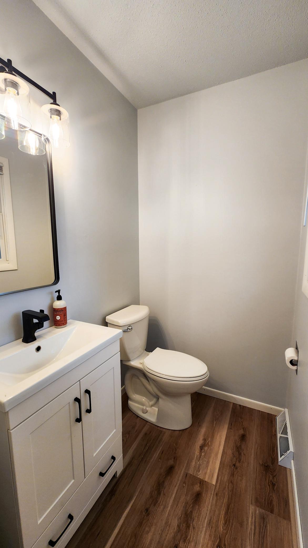 1971 single family home for sale at 1537 22nd Avenue S in Fargo, ND — 3 bed, 3 bath (photo 18 of 40)