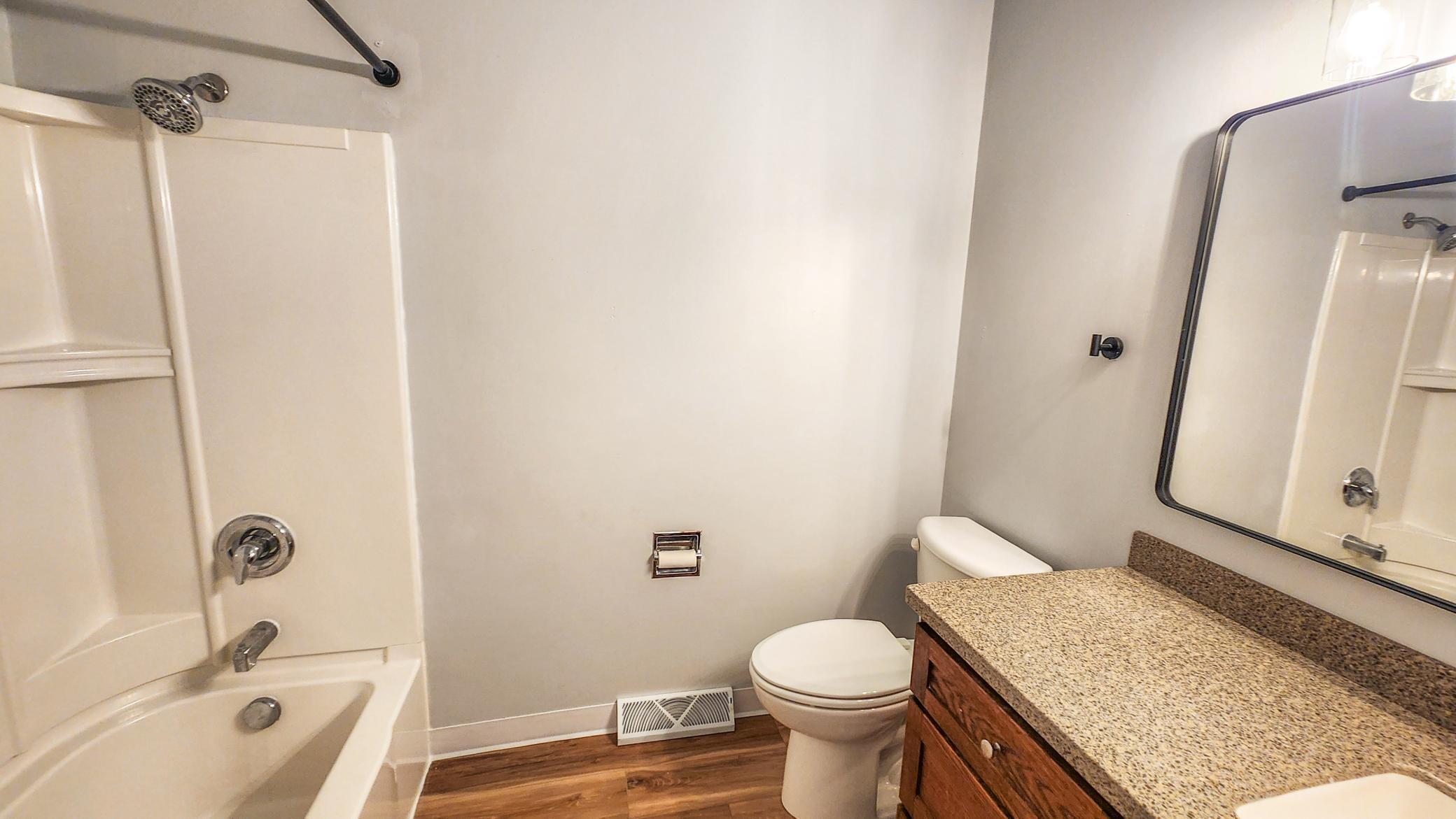 1971 single family home for sale at 1537 22nd Avenue S in Fargo, ND — 3 bed, 3 bath (photo 21 of 40)