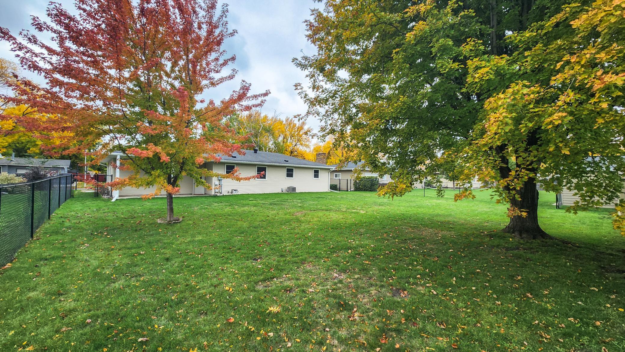 1971 single family home for sale at 1537 22nd Avenue S in Fargo, ND — 3 bed, 3 bath (photo 37 of 40)