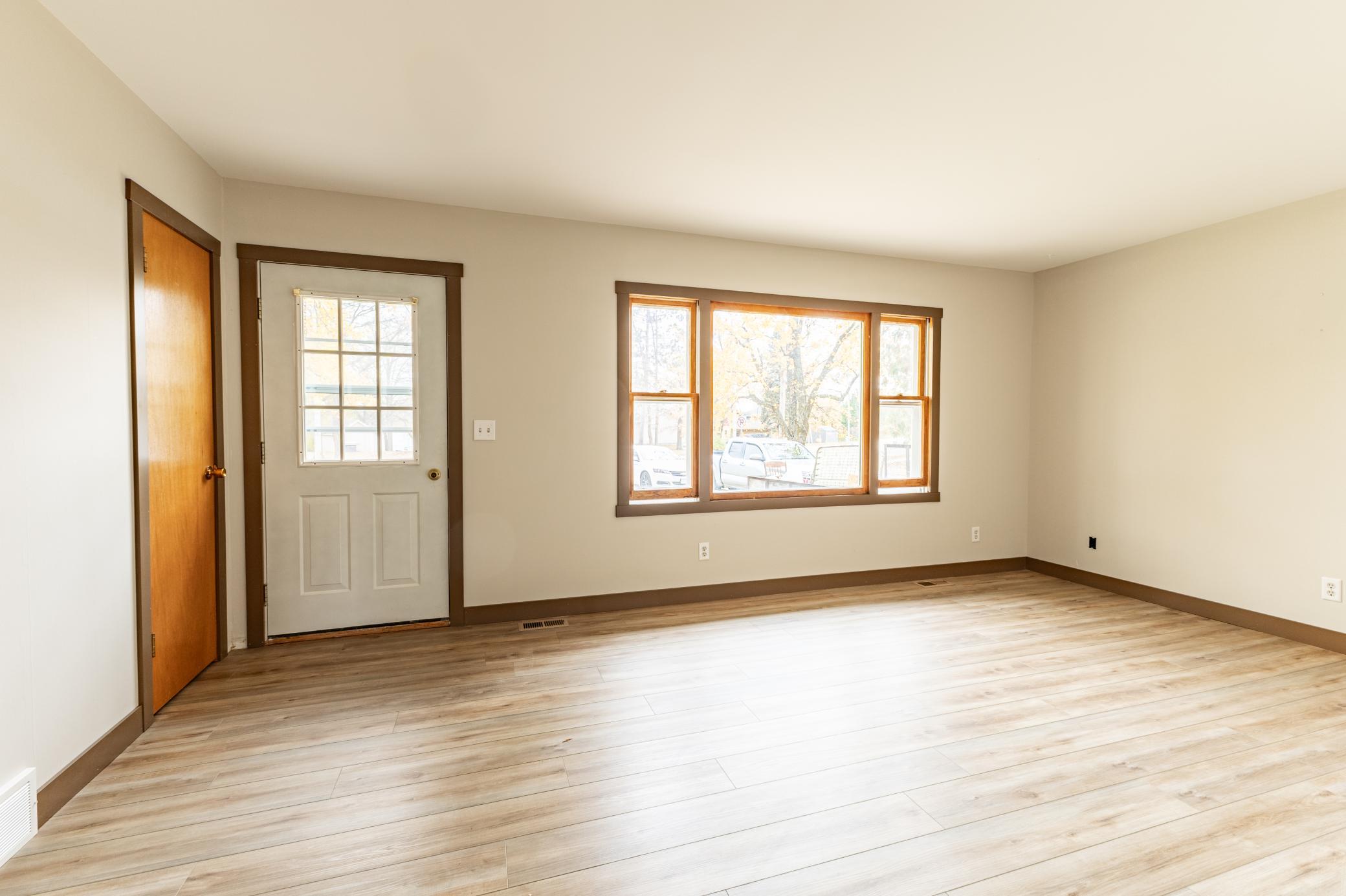 1967 single family home for sale at 323 Main Street NW in Menahga, MN — 2 bed, 2 bath (photo 8 of 32)