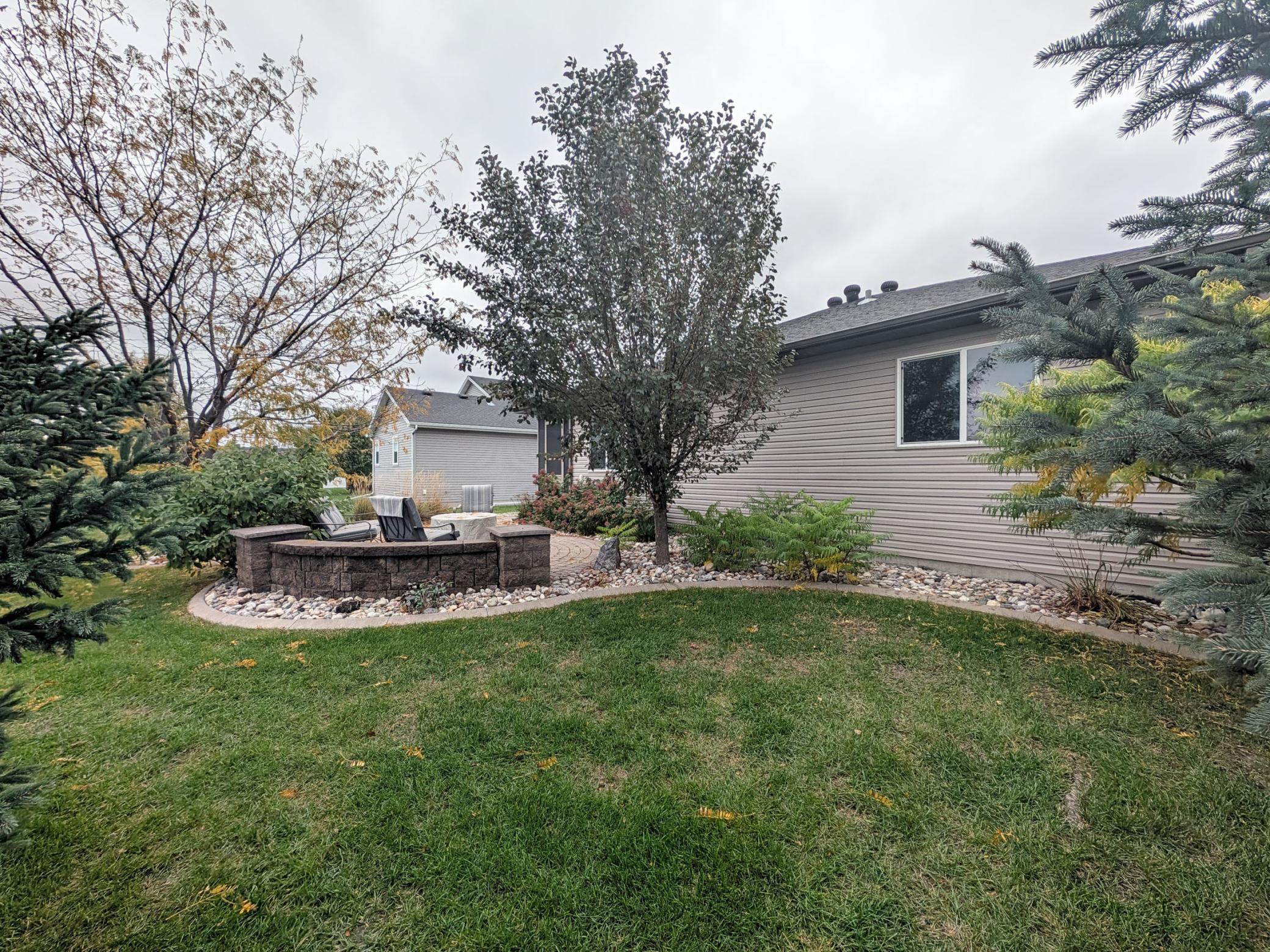 2012 single family home for sale at 222 30th Avenue E in West Fargo, ND — 3 bed, 2 bath (photo 14 of 56)