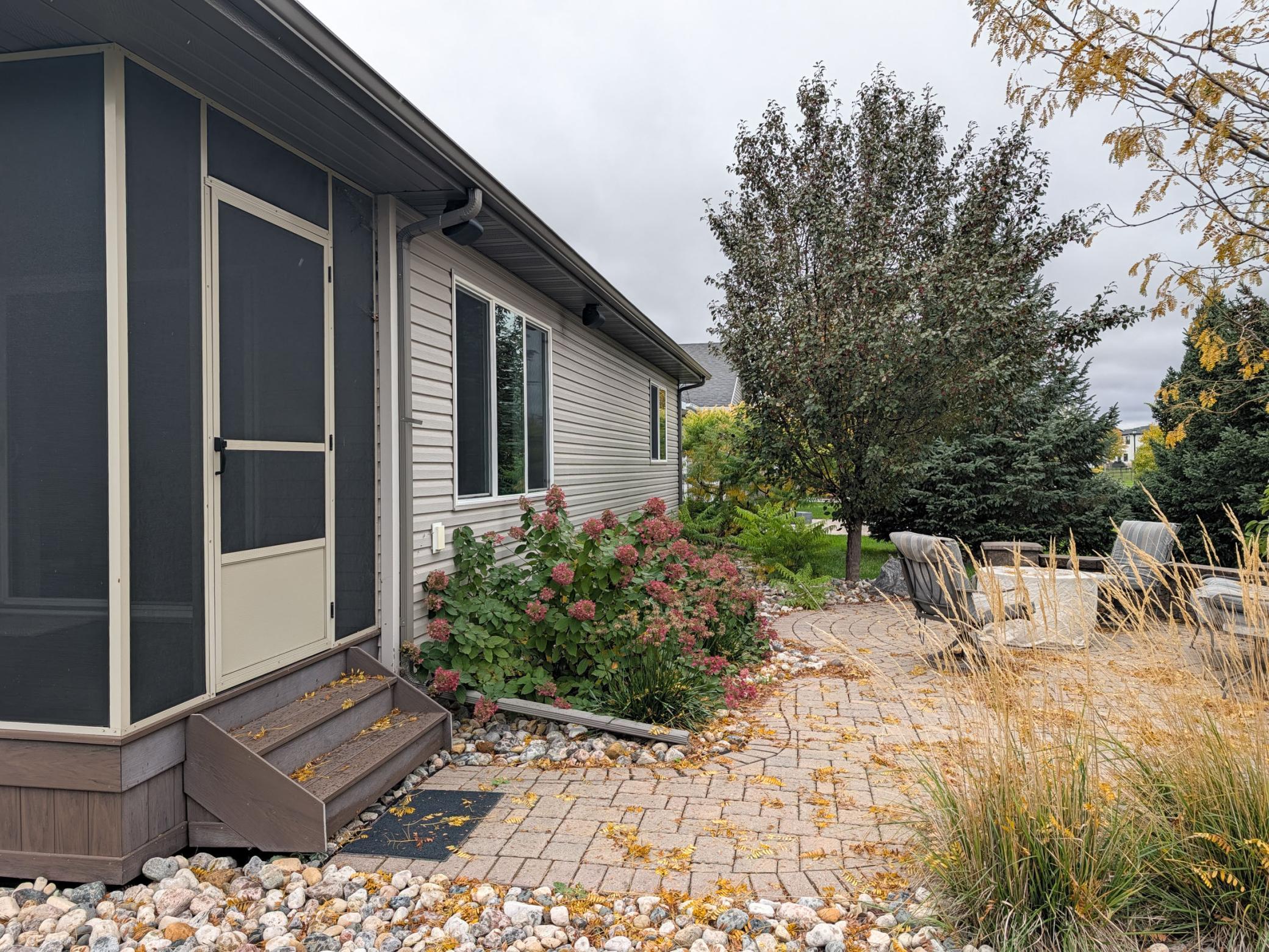2012 single family home for sale at 222 30th Avenue E in West Fargo, ND — 3 bed, 2 bath (photo 27 of 56)