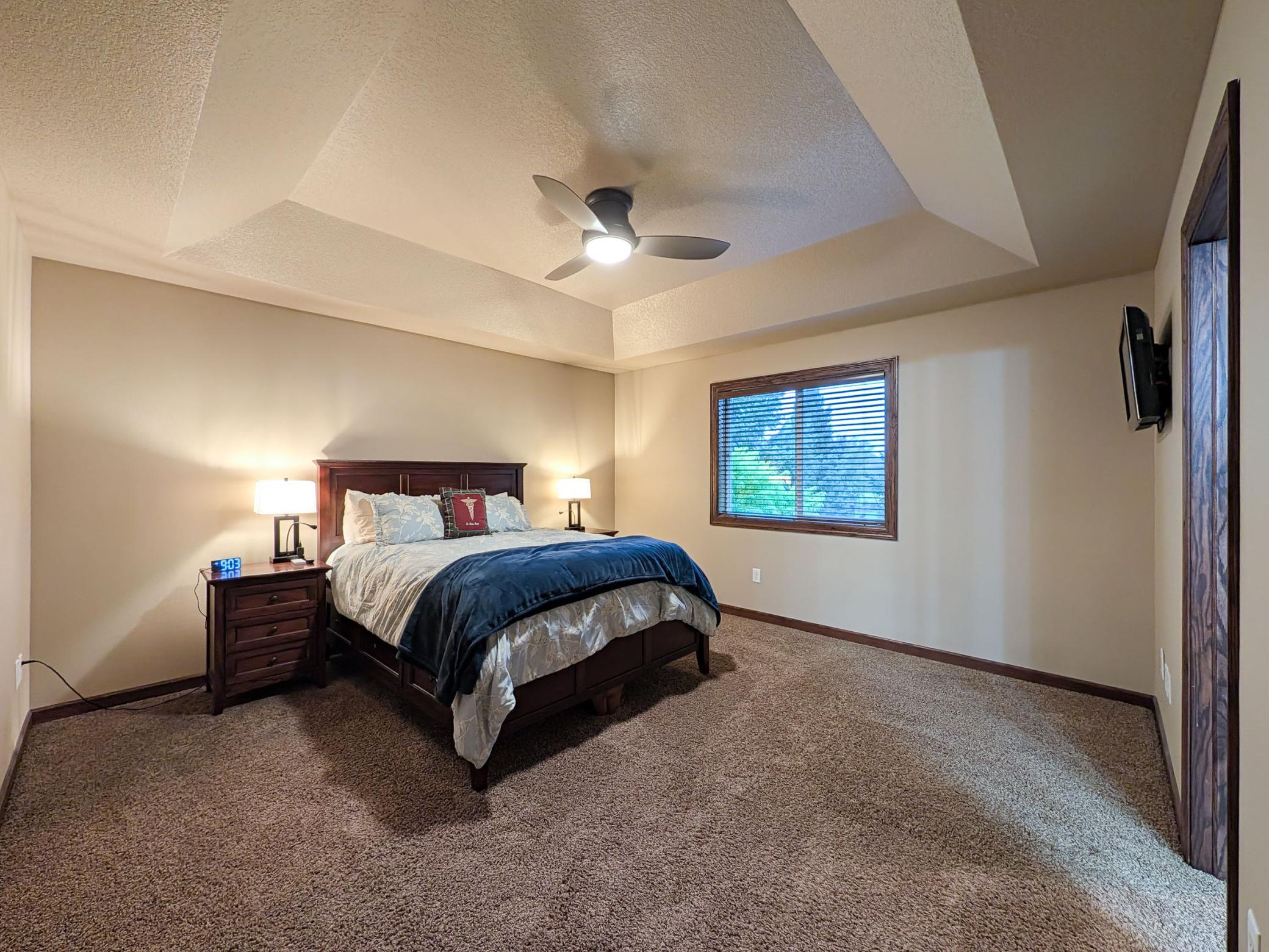 2012 single family home for sale at 222 30th Avenue E in West Fargo, ND — 3 bed, 2 bath (photo 29 of 56)