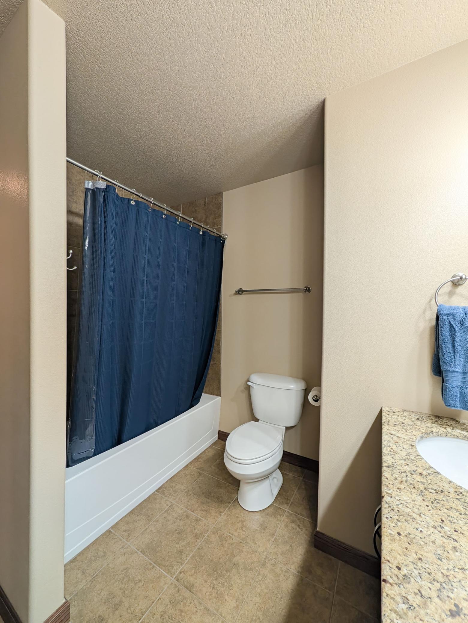 2012 single family home for sale at 222 30th Avenue E in West Fargo, ND — 3 bed, 2 bath (photo 34 of 56)