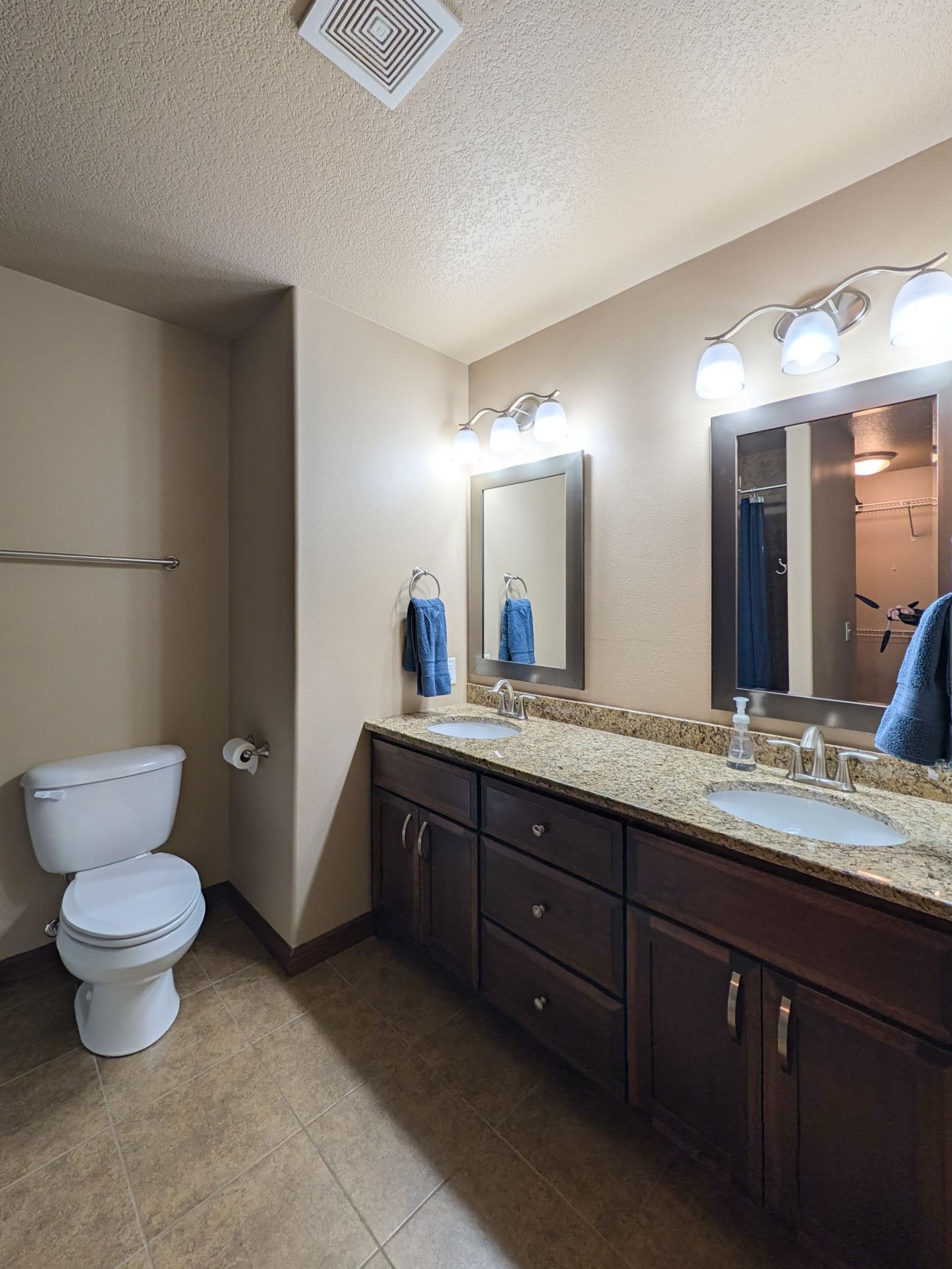 2012 single family home for sale at 222 30th Avenue E in West Fargo, ND — 3 bed, 2 bath (photo 35 of 56)