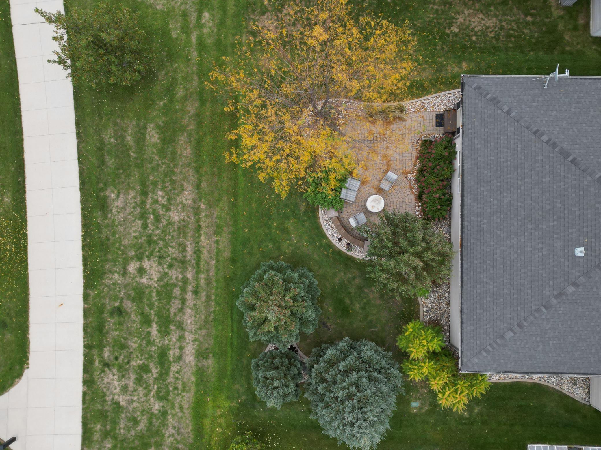 2012 single family home for sale at 222 30th Avenue E in West Fargo, ND — 3 bed, 2 bath (photo 5 of 56)