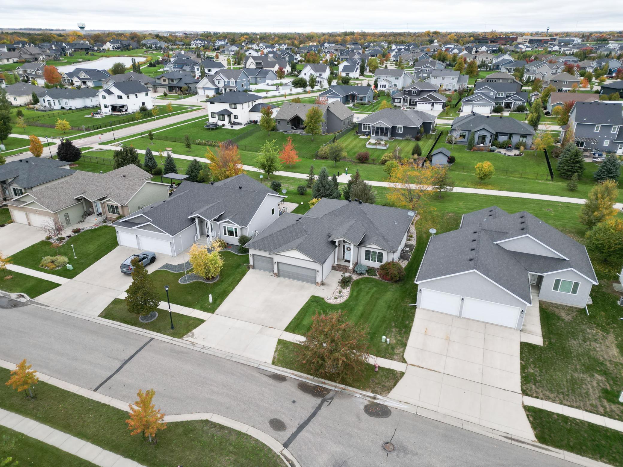 2012 single family home for sale at 222 30th Avenue E in West Fargo, ND — 3 bed, 2 bath (photo 55 of 56)