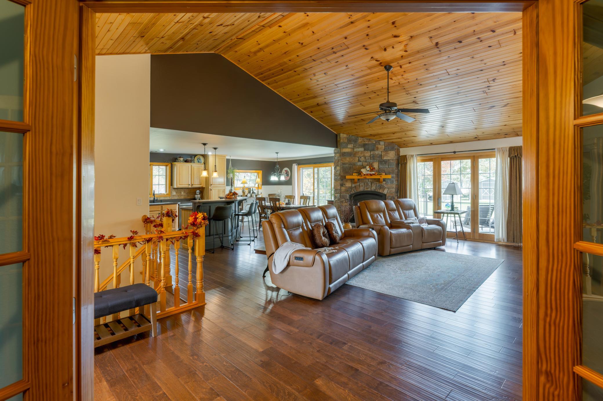 2003 single family home for sale at 388 Kalee Court SW in Bemidji, MN — 4 bed, 3 bath (photo 11 of 40)