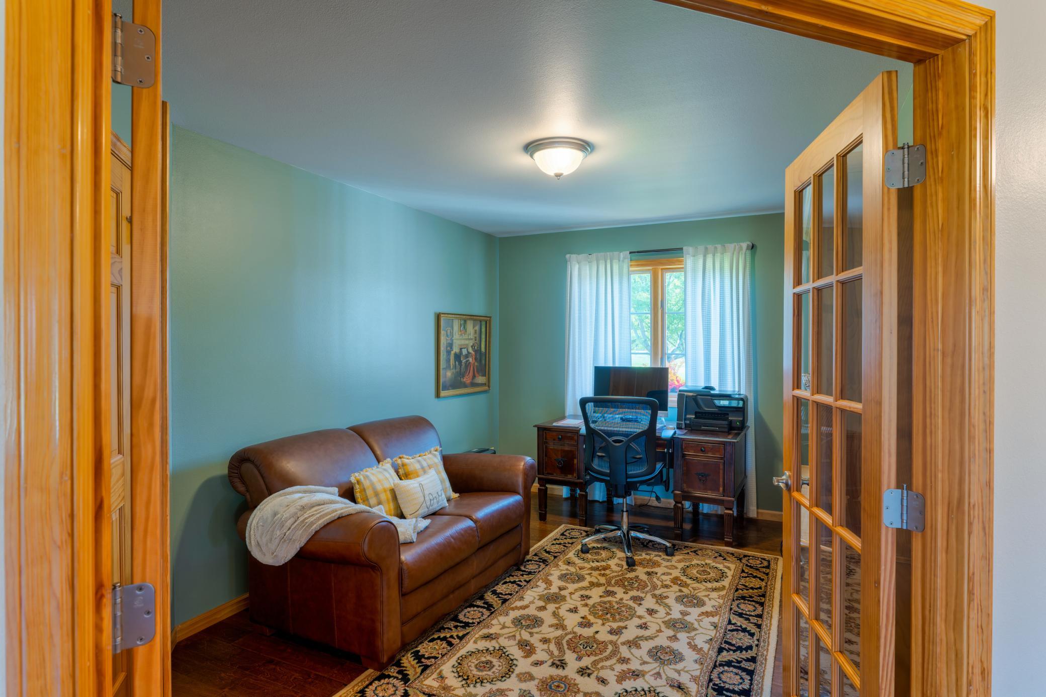 2003 single family home for sale at 388 Kalee Court SW in Bemidji, MN — 4 bed, 3 bath (photo 22 of 40)