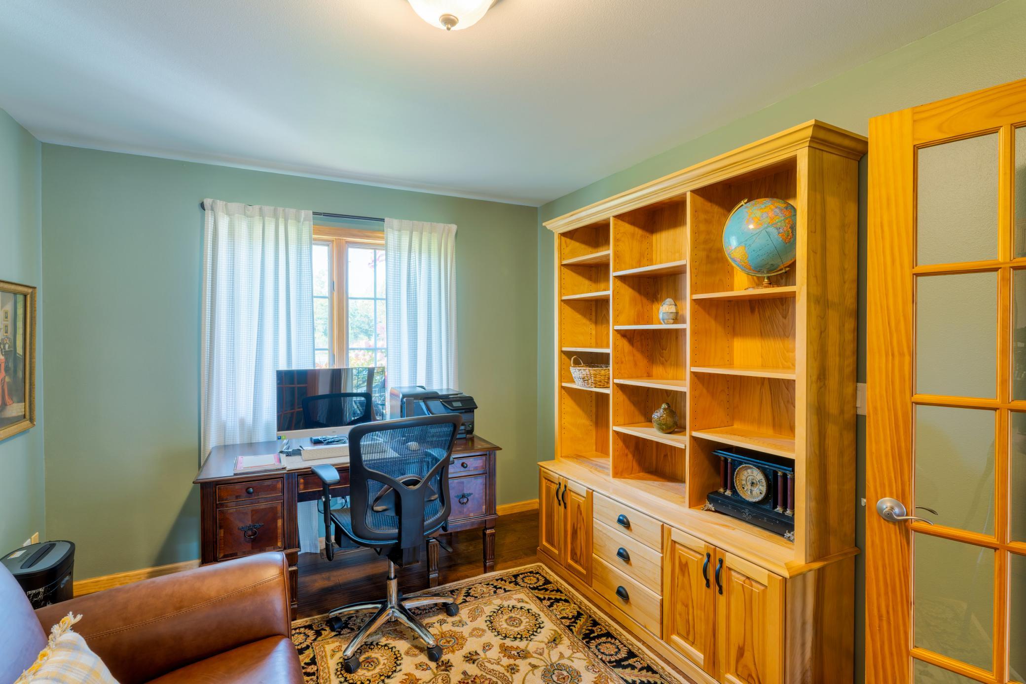 2003 single family home for sale at 388 Kalee Court SW in Bemidji, MN — 4 bed, 3 bath (photo 23 of 40)