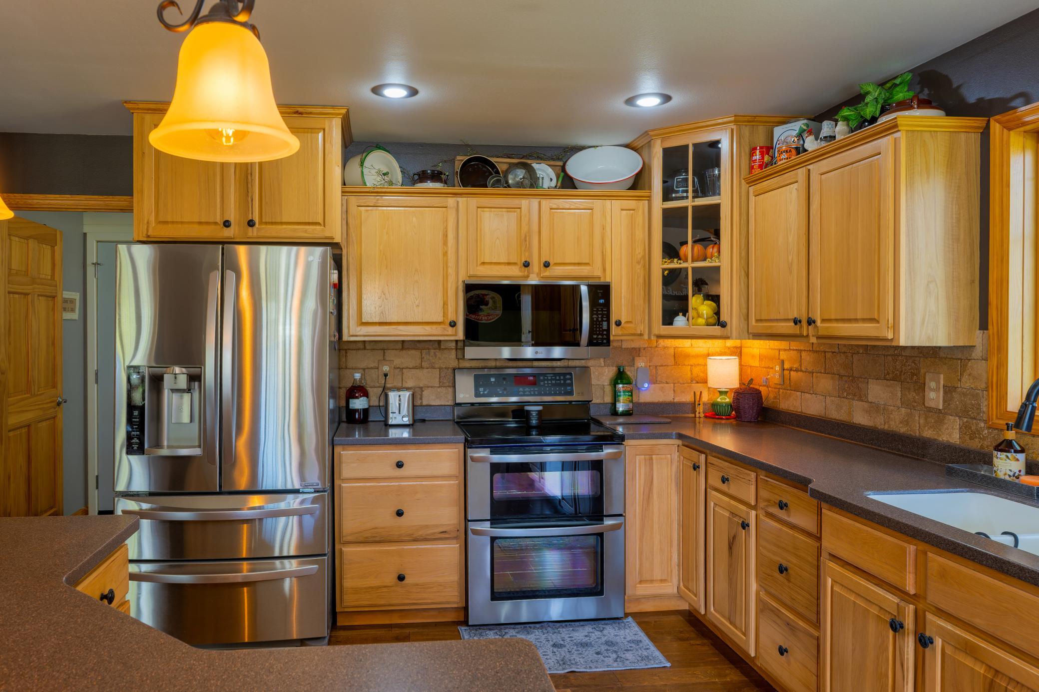 2003 single family home for sale at 388 Kalee Court SW in Bemidji, MN — 4 bed, 3 bath (photo 6 of 40)