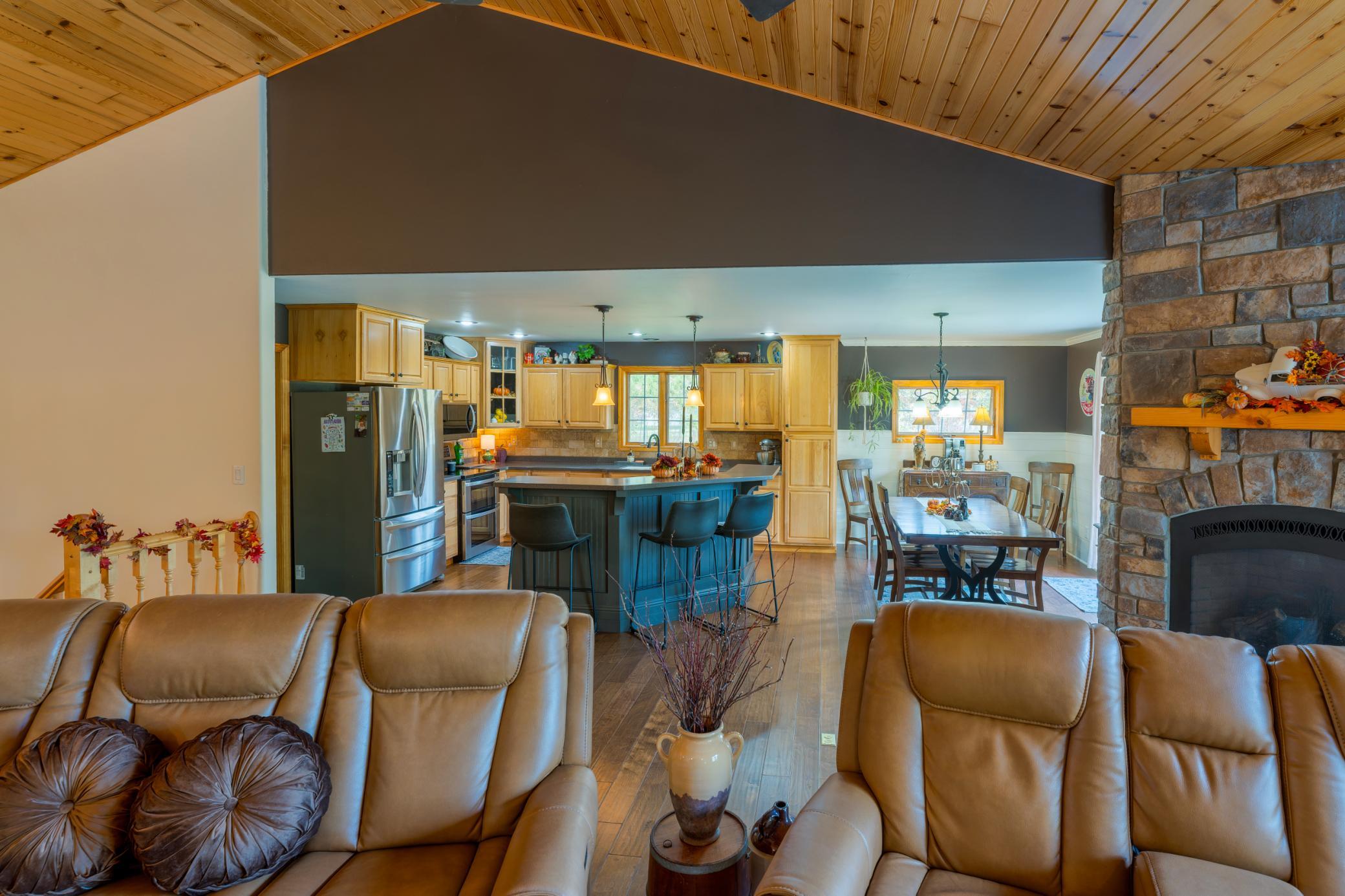 2003 single family home for sale at 388 Kalee Court SW in Bemidji, MN — 4 bed, 3 bath (photo 10 of 40)