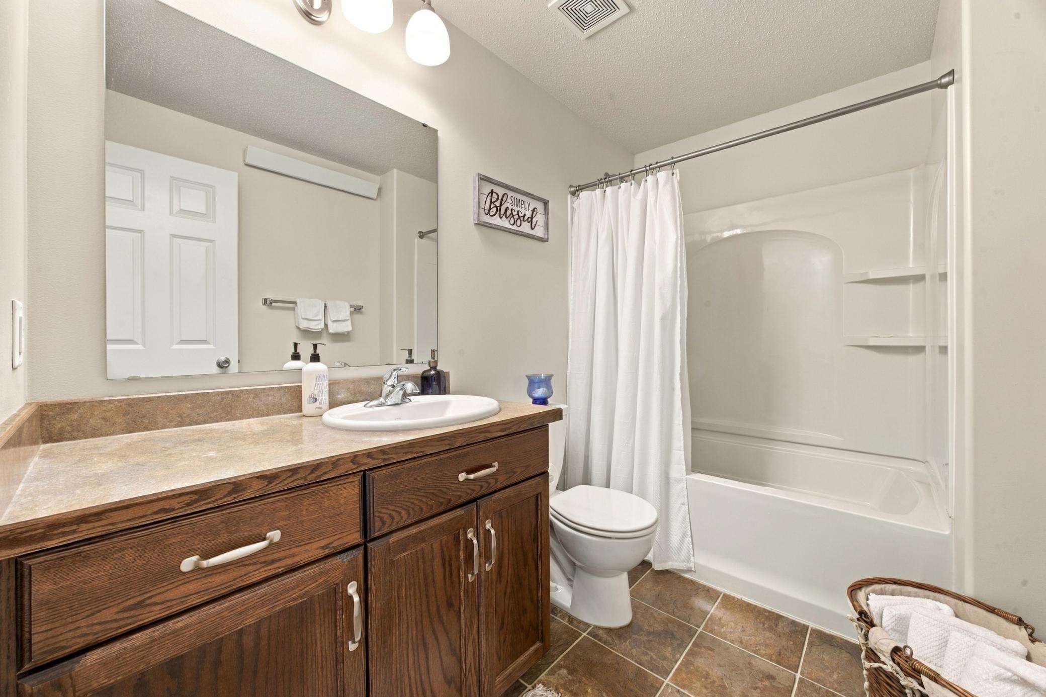 2010 single family home for sale at 3449 Loberg Lane in West Fargo, ND — 4 bed, 4 bath (photo 36 of 48)