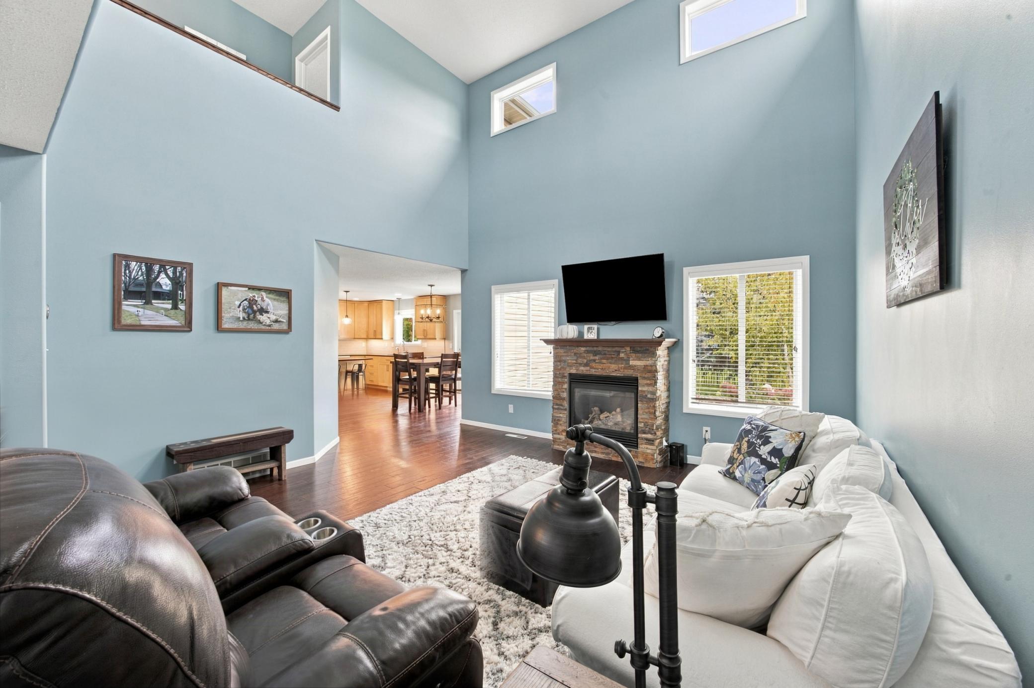 2010 single family home for sale at 3449 Loberg Lane in West Fargo, ND — 4 bed, 4 bath (photo 5 of 48)