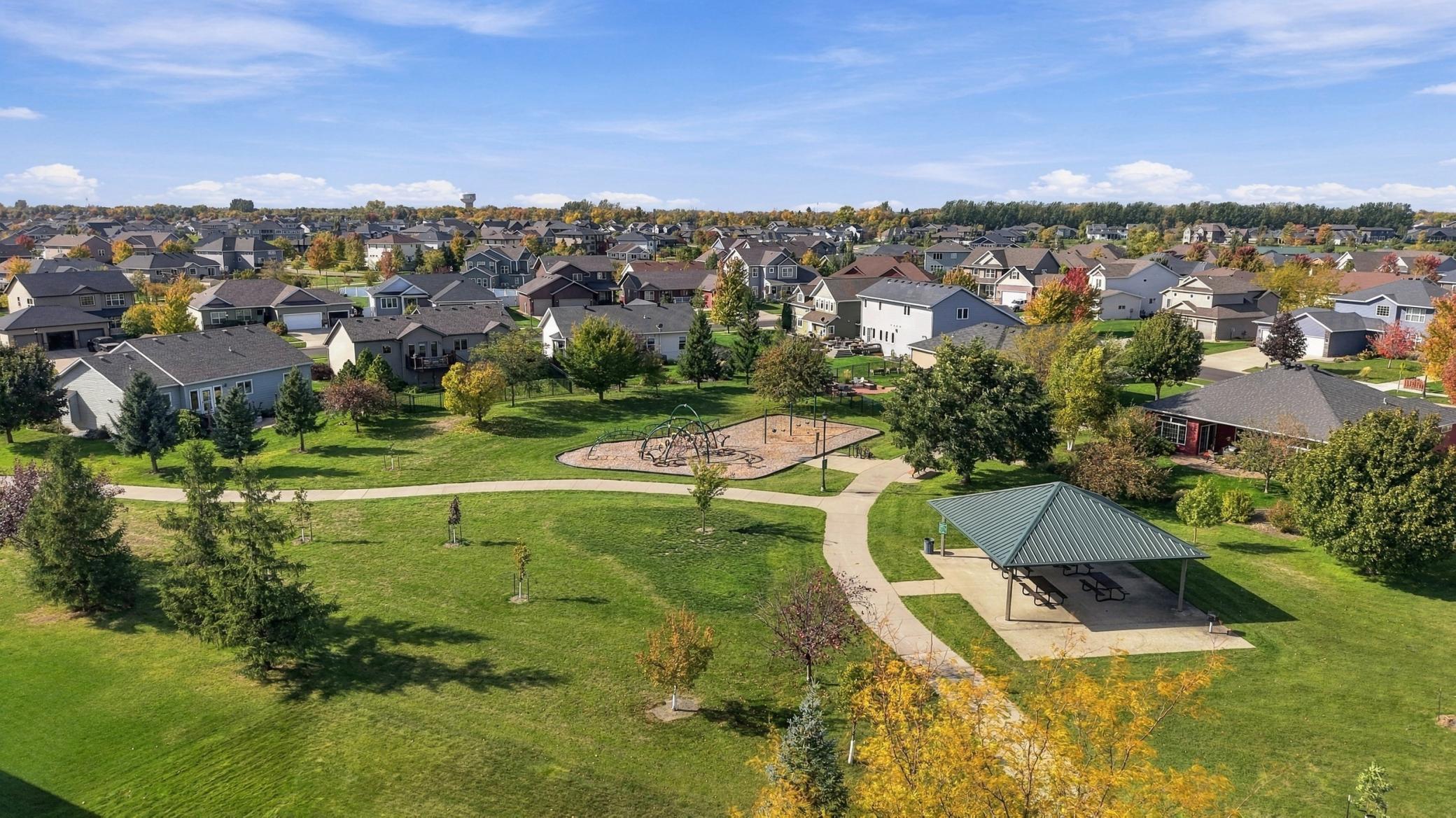 2010 single family home for sale at 3449 Loberg Lane in West Fargo, ND — 4 bed, 4 bath (photo 47 of 48)