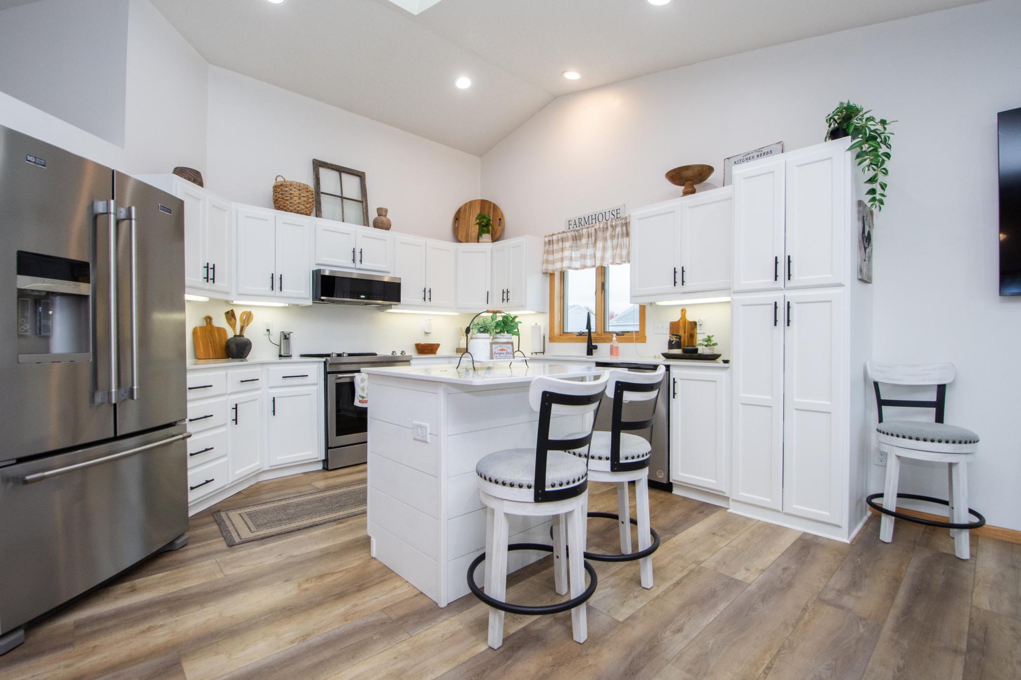 1995 twin home for sale at 3234 35th Avenue S in Fargo, ND — 3 bed, 2 bath (photo 11 of 46)