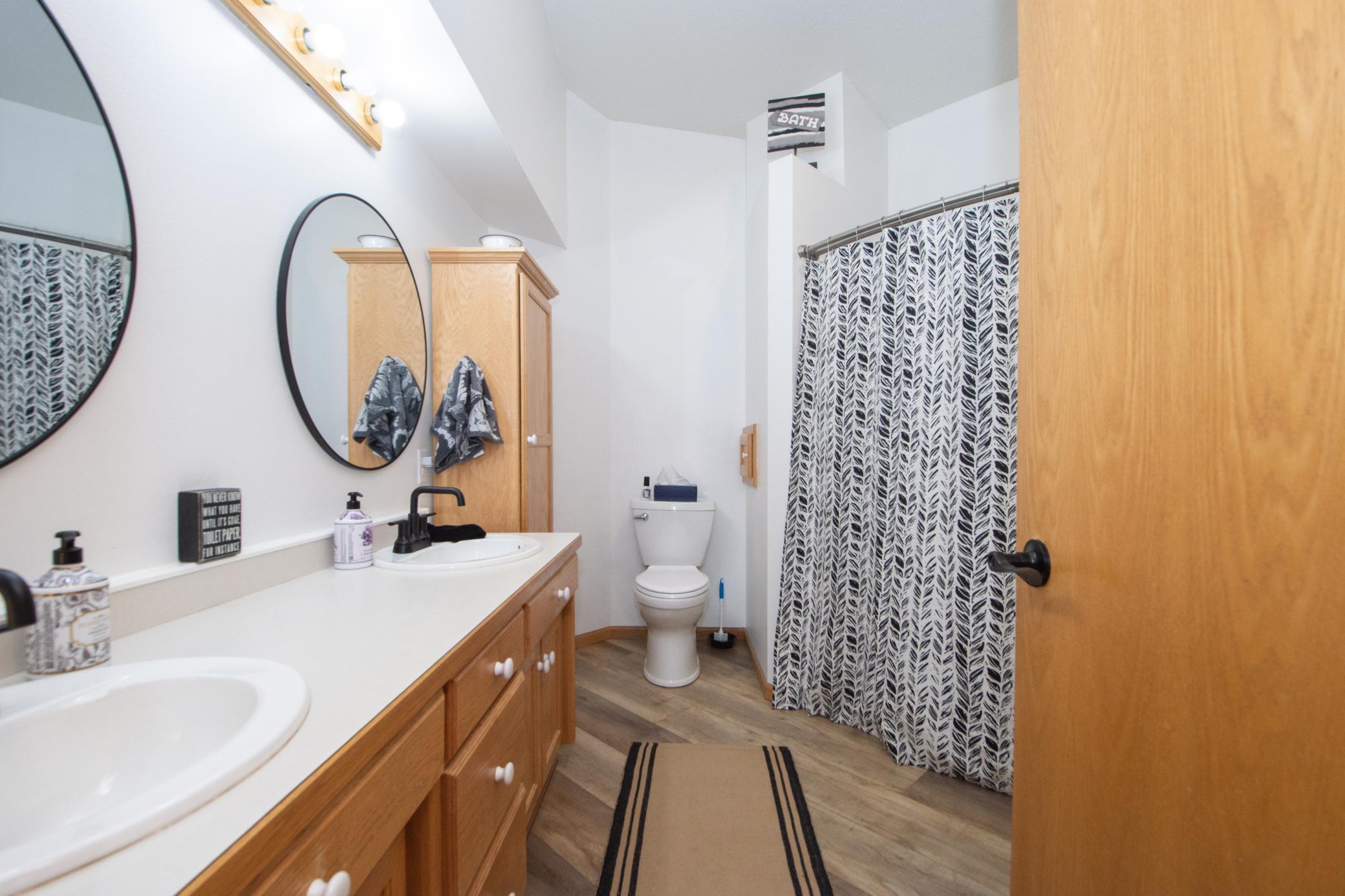 1995 twin home for sale at 3234 35th Avenue S in Fargo, ND — 3 bed, 2 bath (photo 21 of 46)