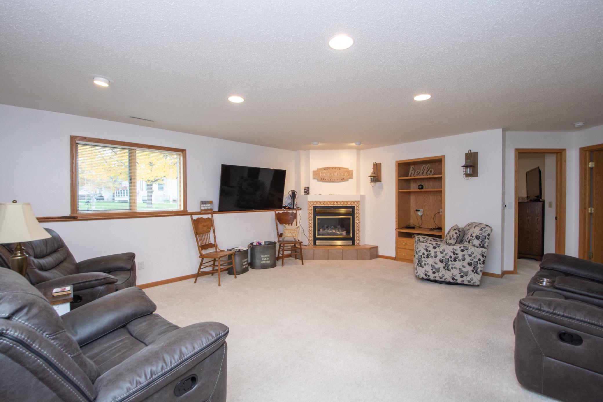 1995 twin home for sale at 3234 35th Avenue S in Fargo, ND — 3 bed, 2 bath (photo 25 of 46)
