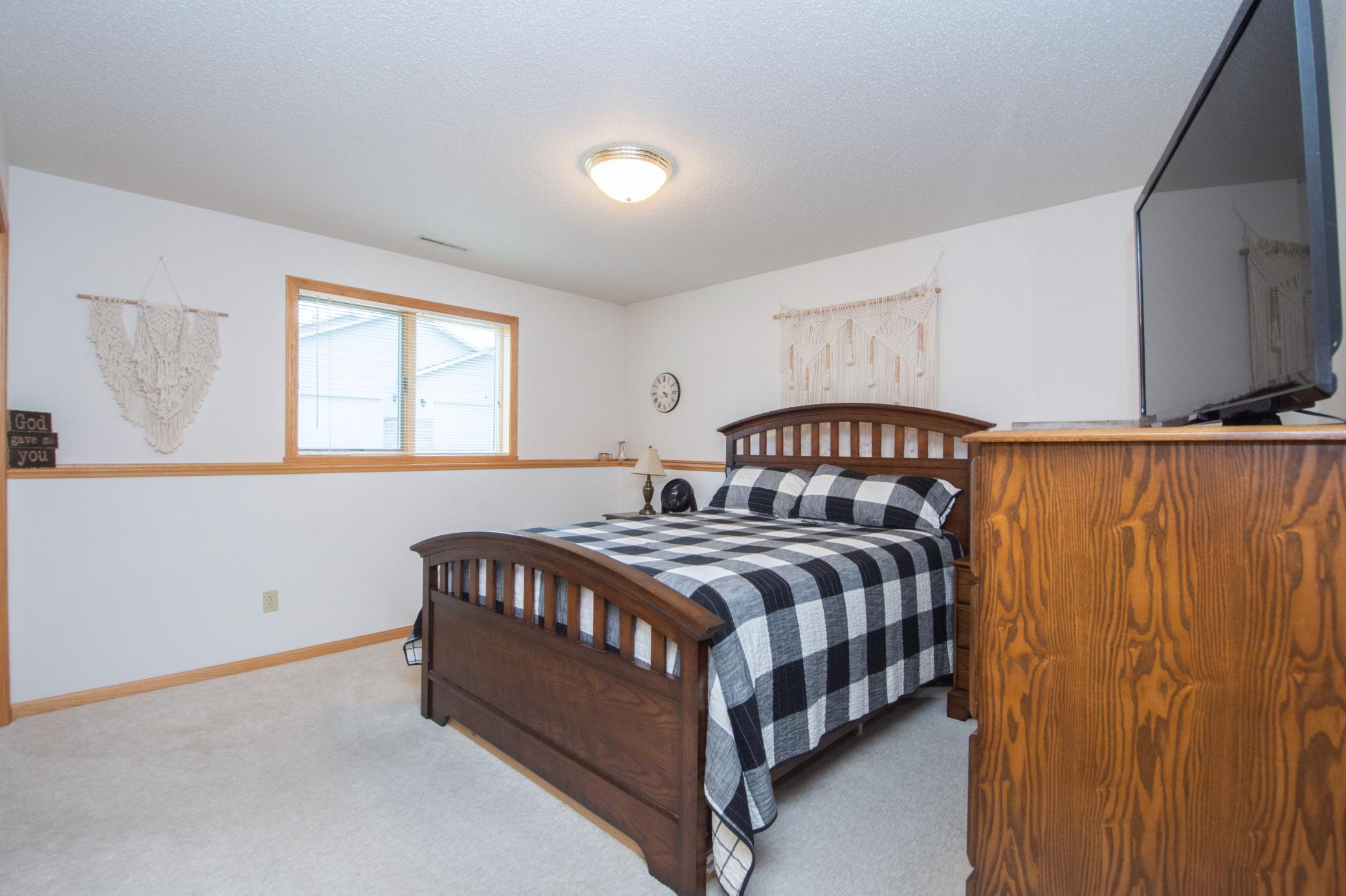 1995 twin home for sale at 3234 35th Avenue S in Fargo, ND — 3 bed, 2 bath (photo 31 of 46)