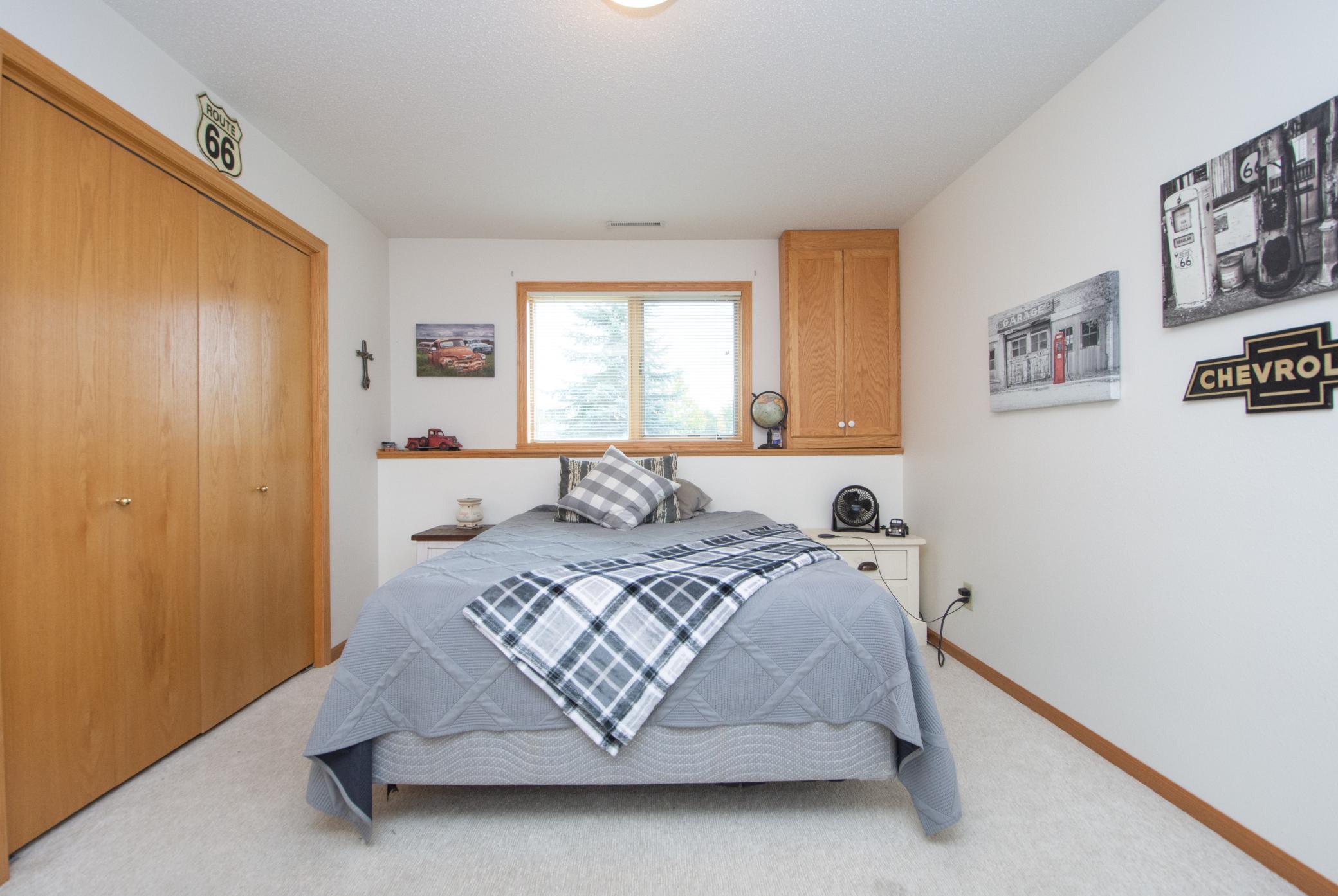 1995 twin home for sale at 3234 35th Avenue S in Fargo, ND — 3 bed, 2 bath (photo 34 of 46)