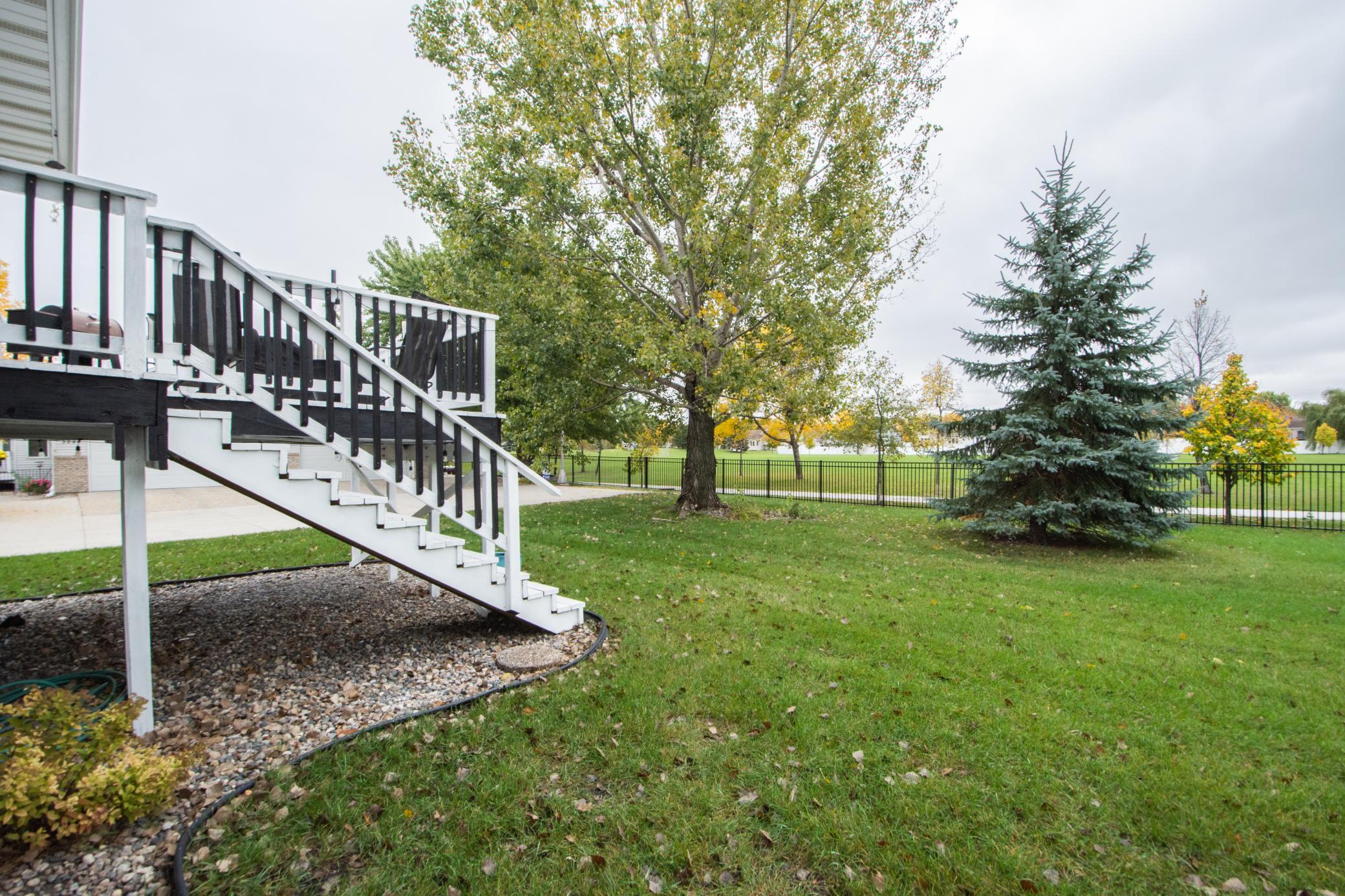 1995 twin home for sale at 3234 35th Avenue S in Fargo, ND — 3 bed, 2 bath (photo 39 of 46)