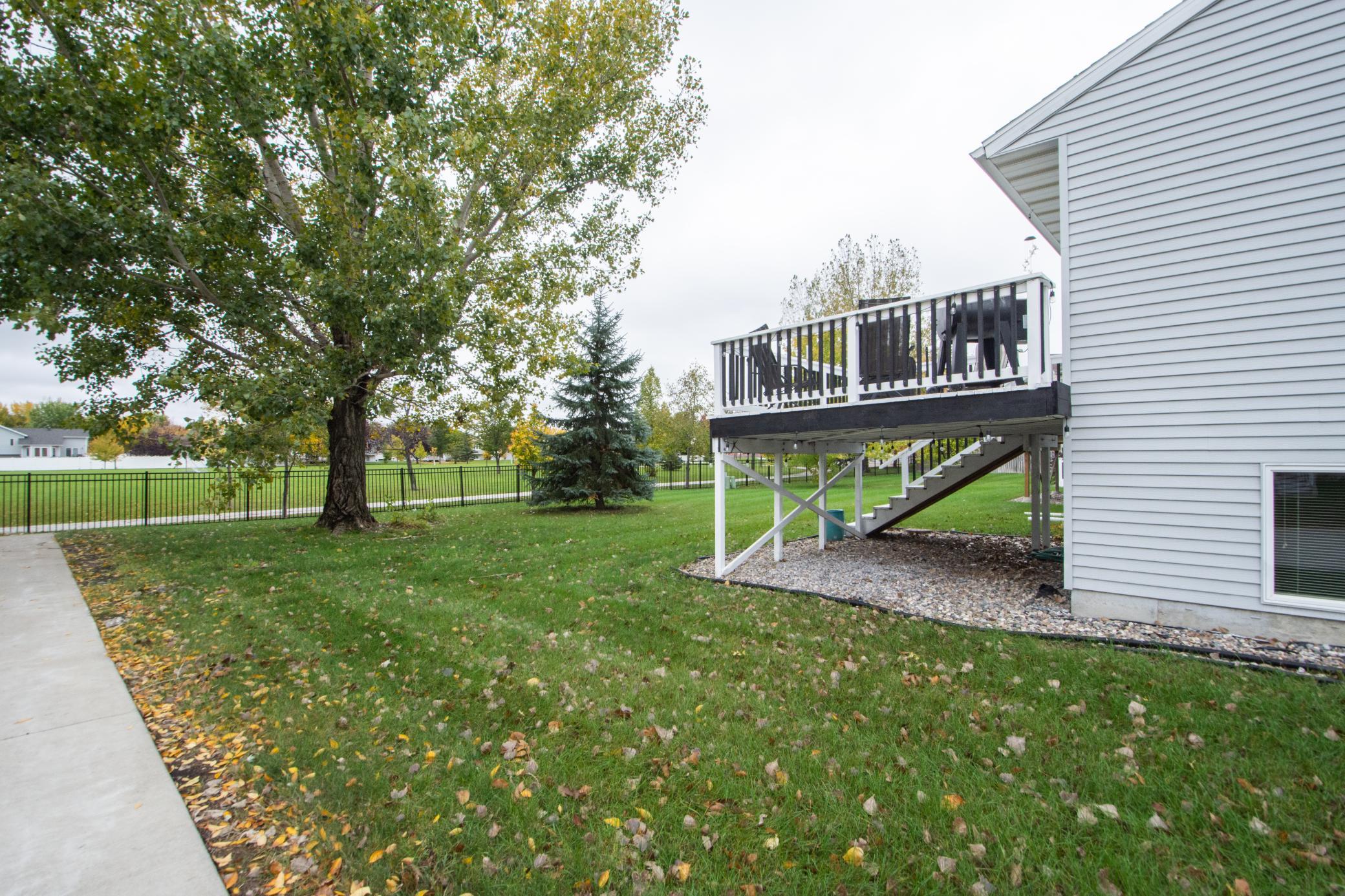 1995 twin home for sale at 3234 35th Avenue S in Fargo, ND — 3 bed, 2 bath (photo 46 of 46)
