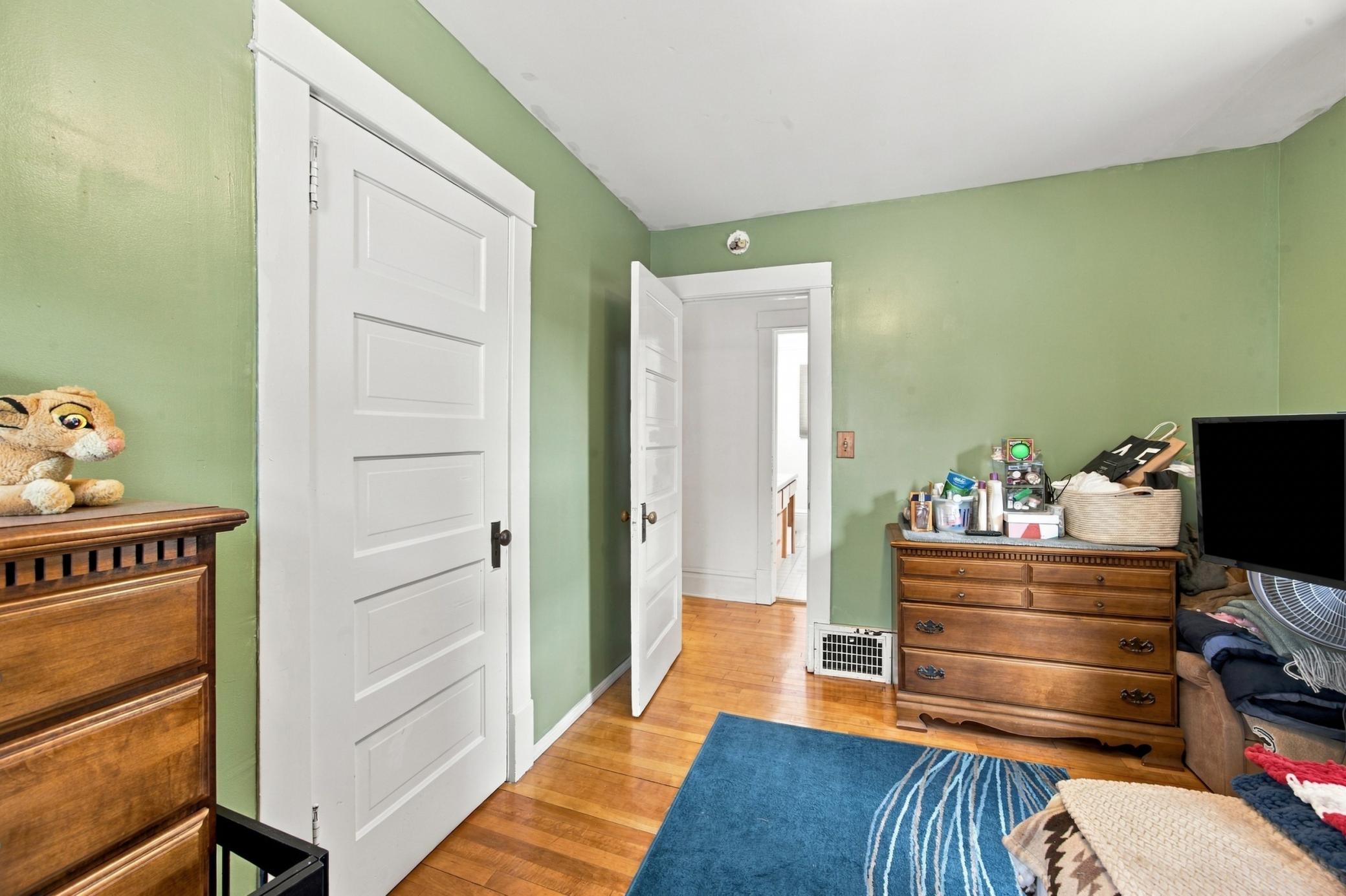 1912 single family home for sale at 314 Eddy Court S in Fargo, ND — 3 bed, 2 bath (photo 13 of 28)