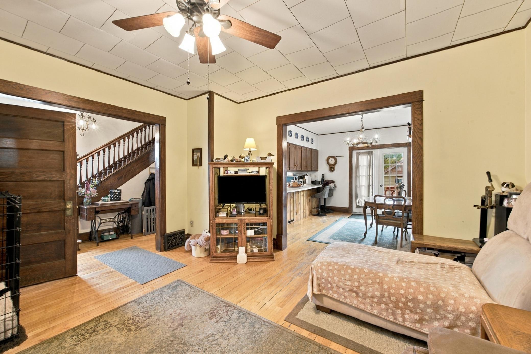 1912 single family home for sale at 314 Eddy Court S in Fargo, ND — 3 bed, 2 bath (photo 8 of 28)